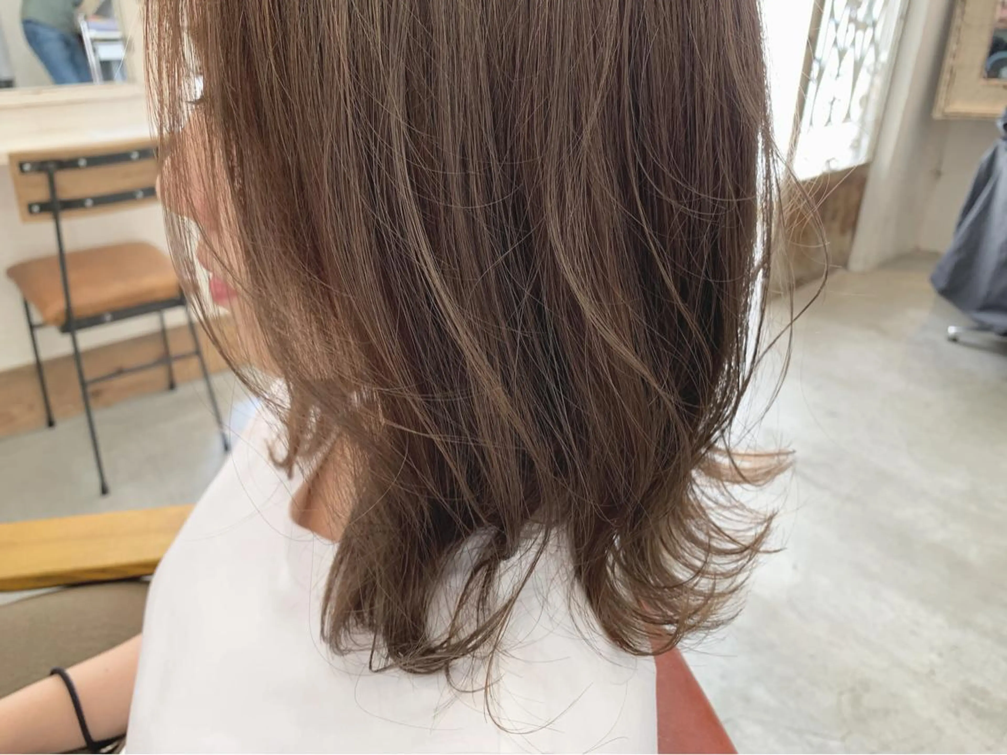 セミロング カラー カット ヘアカラー fio マナミのヘアスタイル