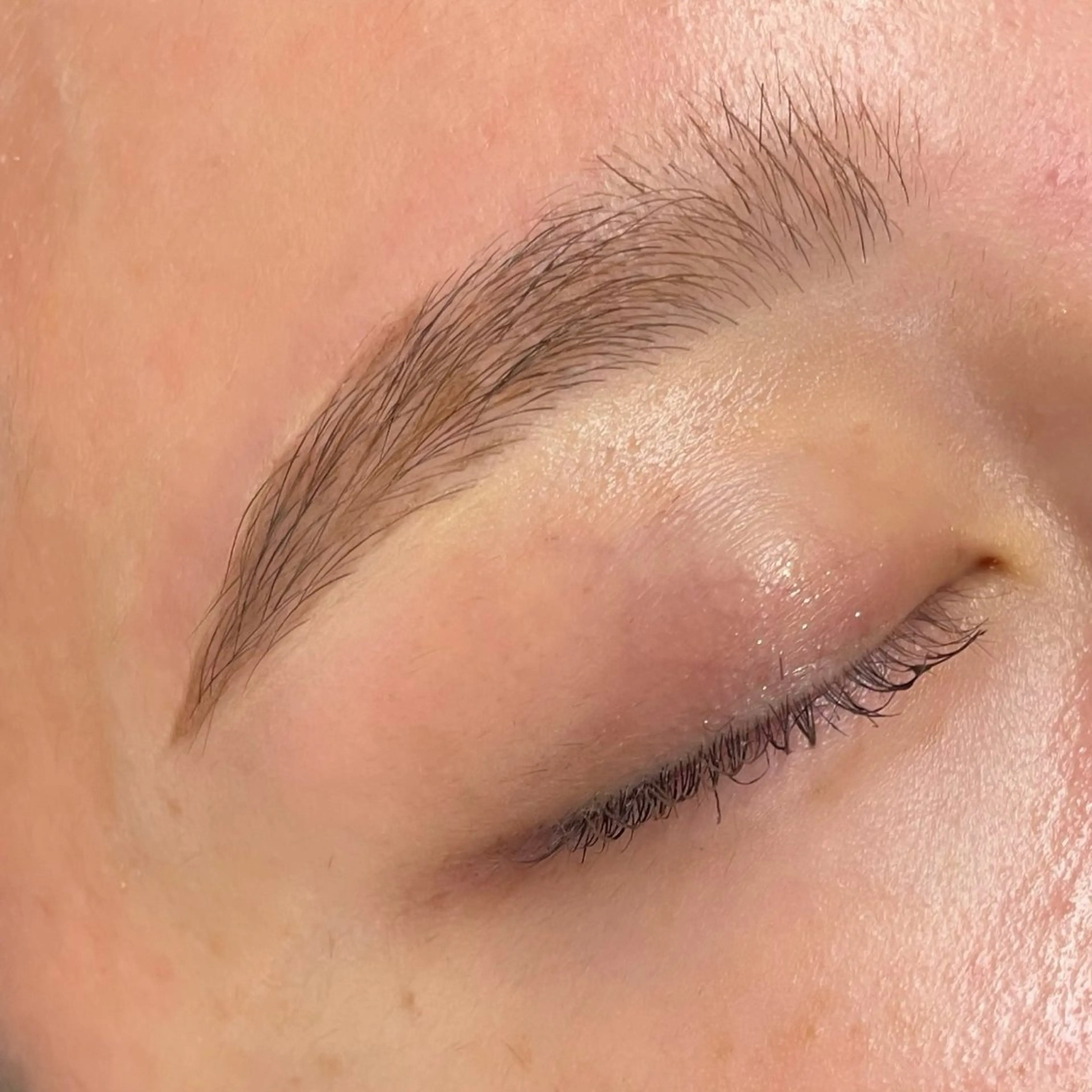 アイブロウ ALL by One' Nessのマツエク・マツパデザイン