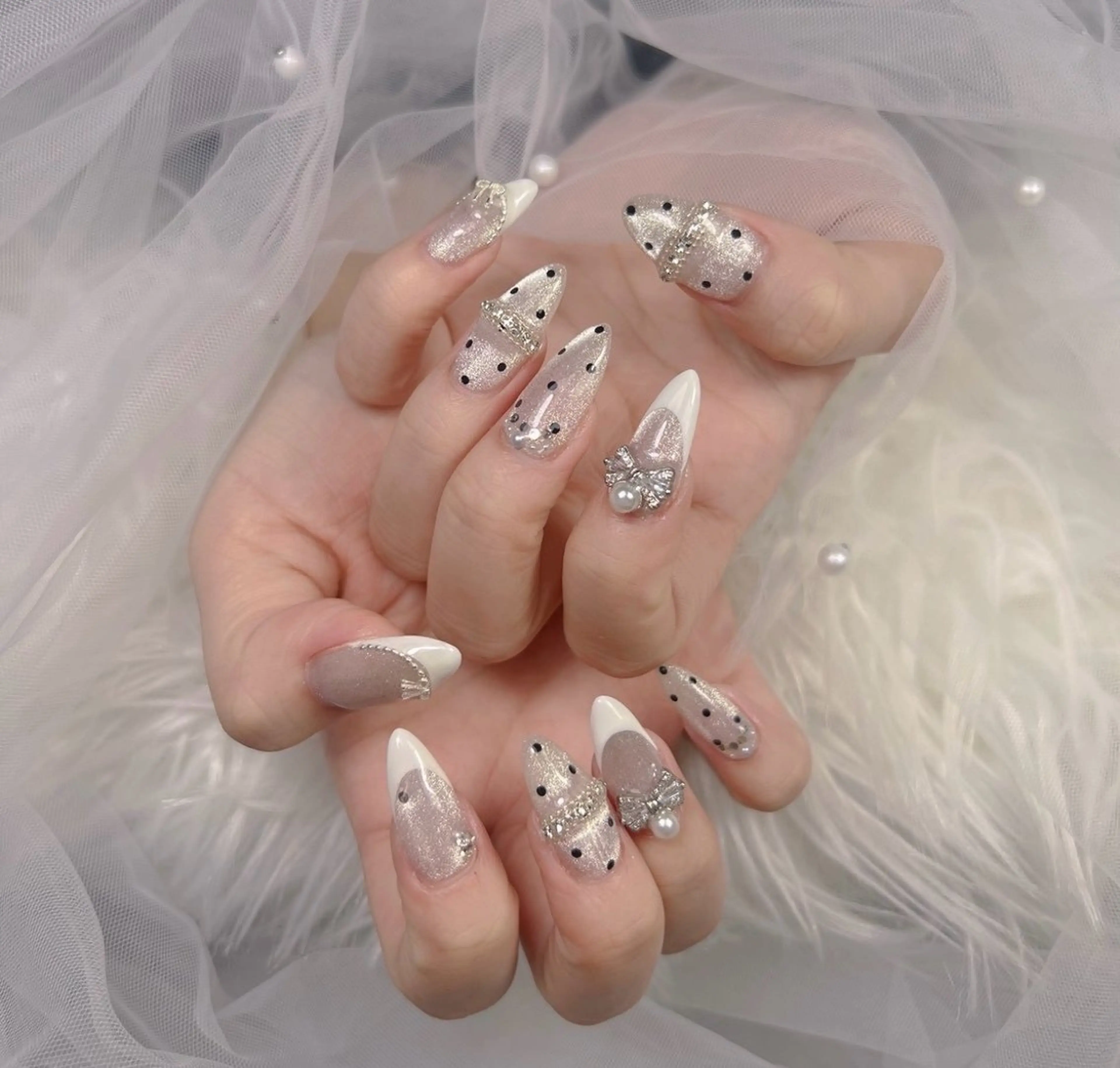 ネイル アートネイル オーロラネイル チークネイル 長さ出し フットネイル Miya _nailのネイルデザイン