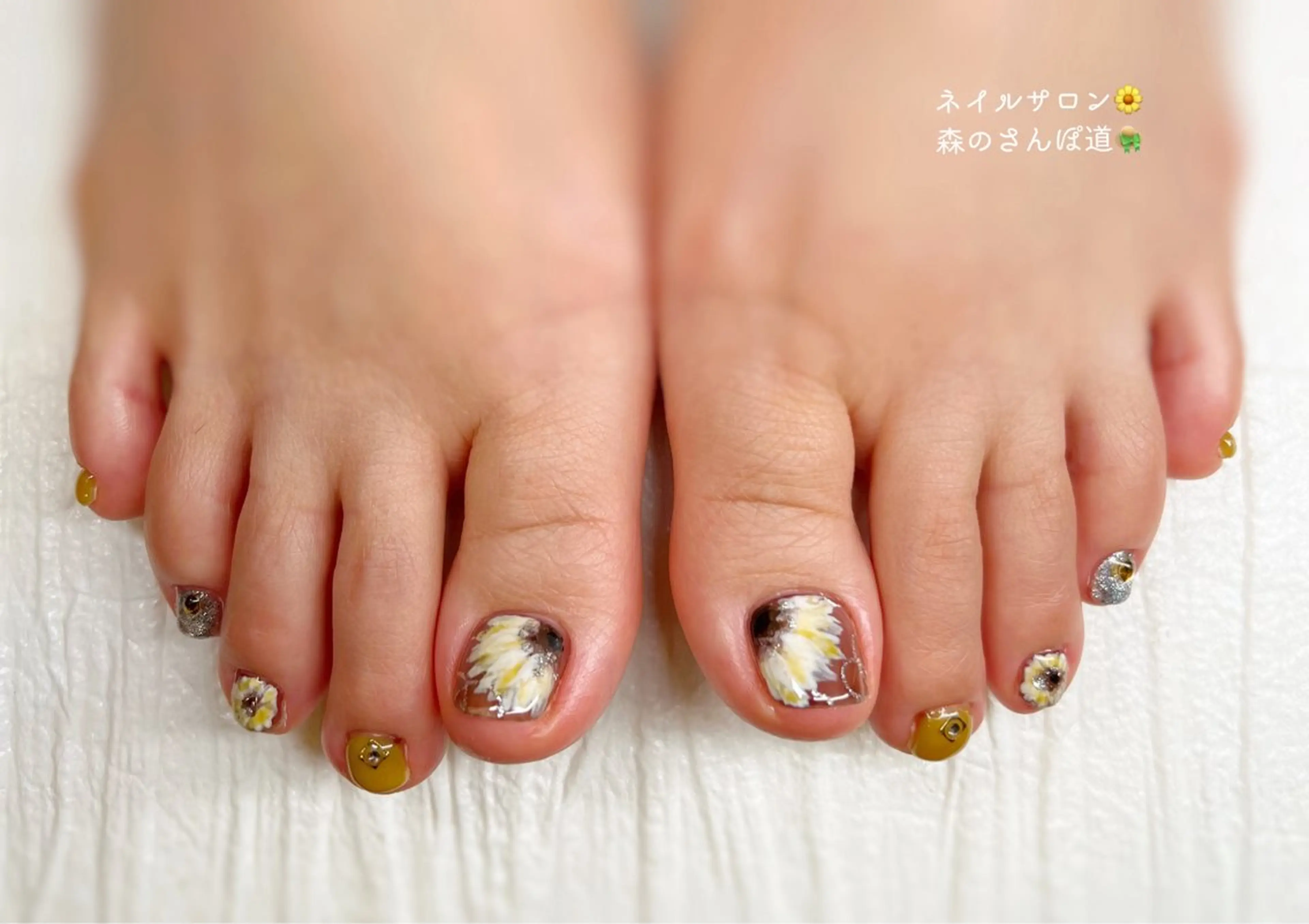 ネイル フットネイル ショートネイル 森のさんぽ道のネイルデザイン