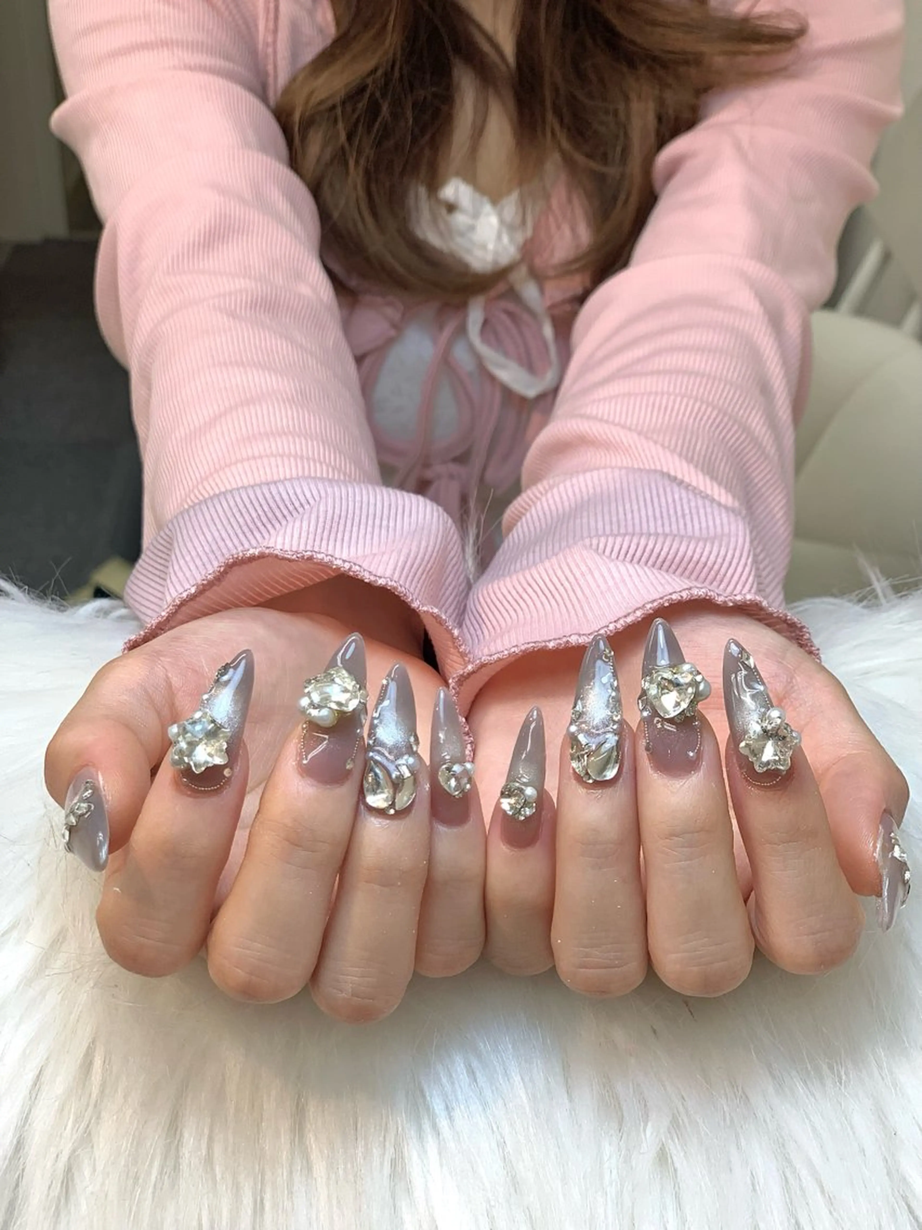 ネイル アートネイル 長さ出し ジェルネイル マグネットネイル ニュアンスネイル ハンドネイル Cloudy Chan 歌舞伎町のネイルデザイン