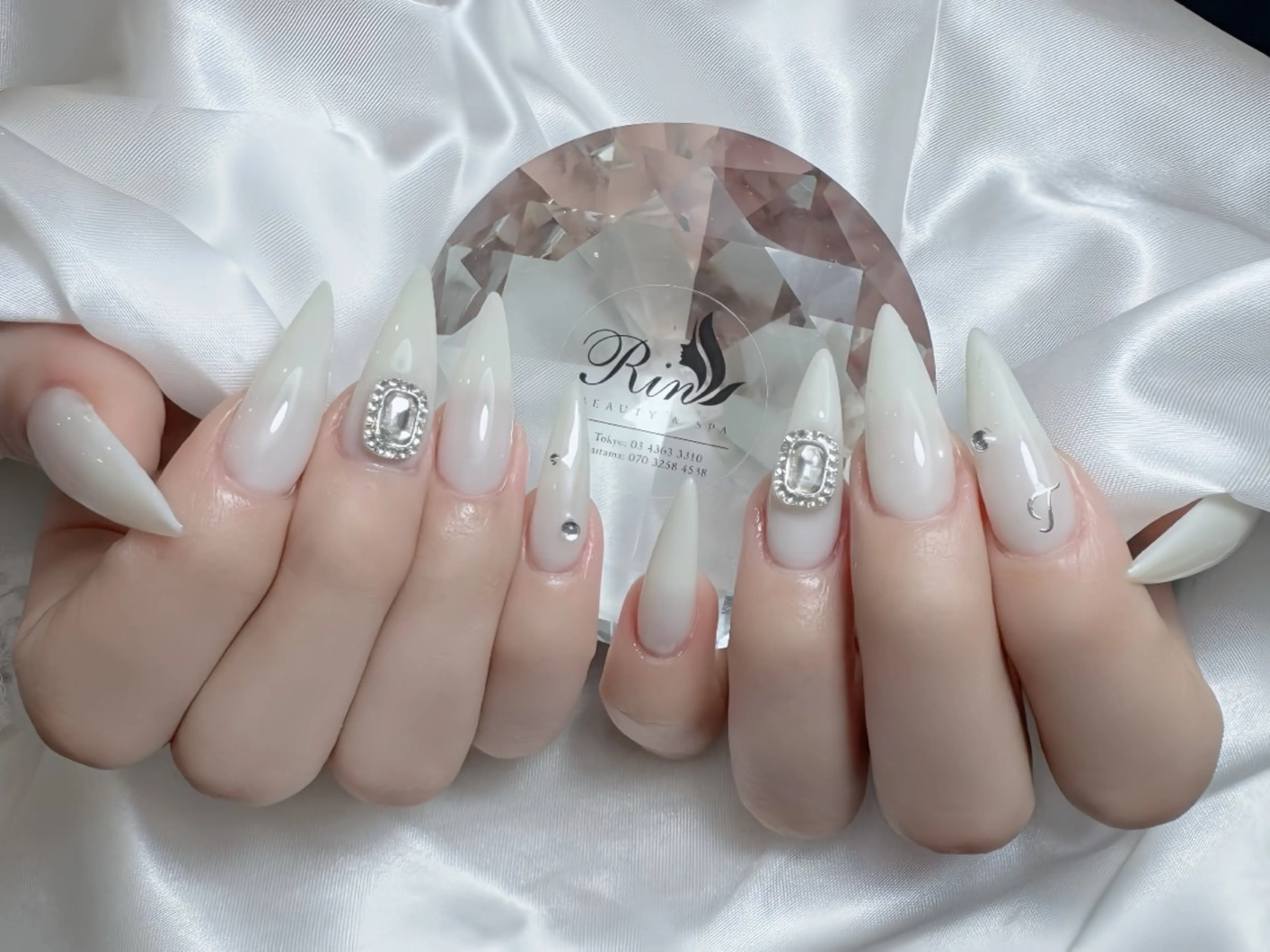 ネイル チークネイル フラッシュネイル フラワーネイル フットネイル ジェルネイル ハンドネイル Rin Nail Shinokuboのネイルデザイン
