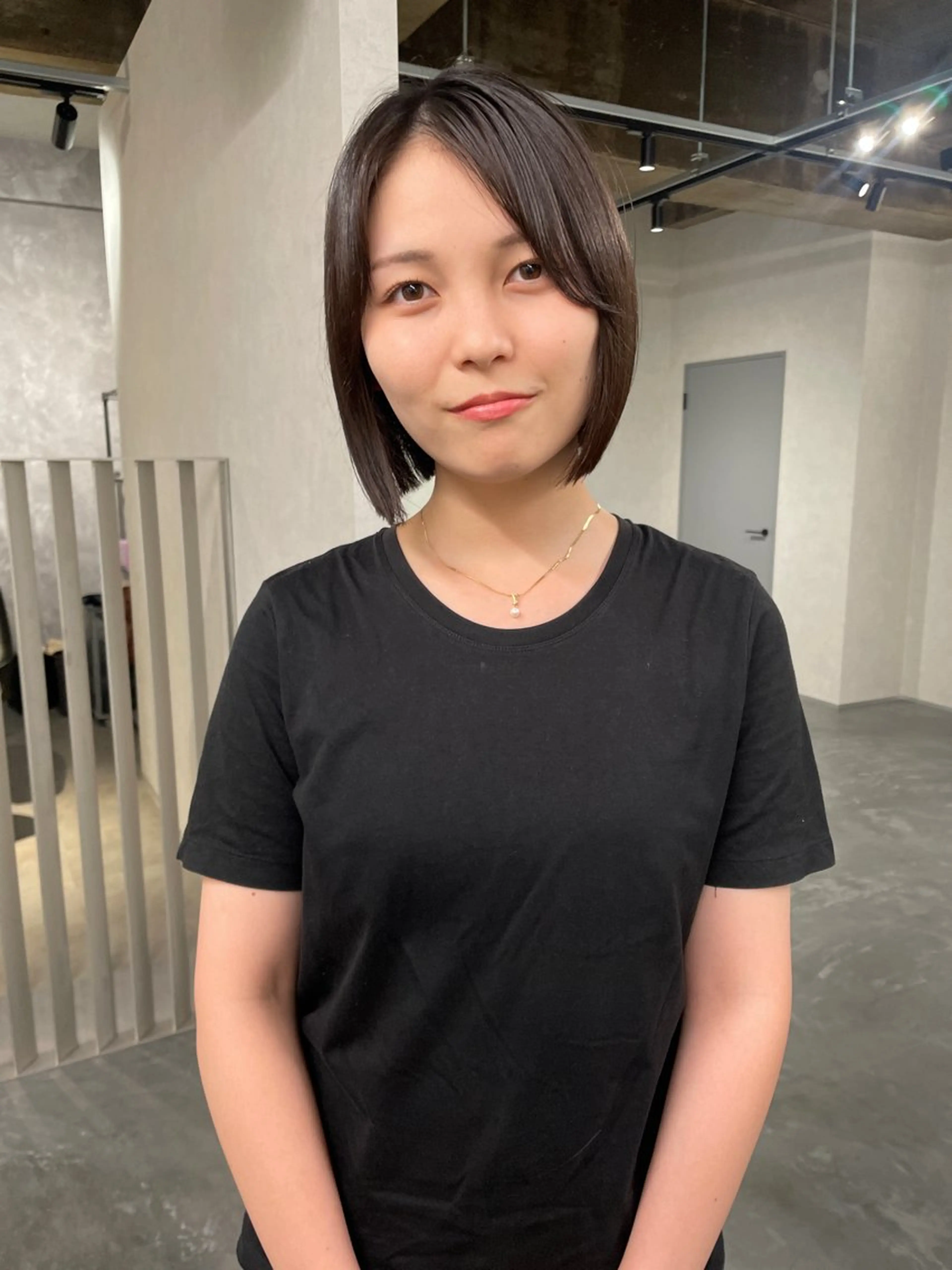 ショート ofF élua所属・🌵ボブ/切りっぱな し/ショート藤長芽生のヘアスタイル