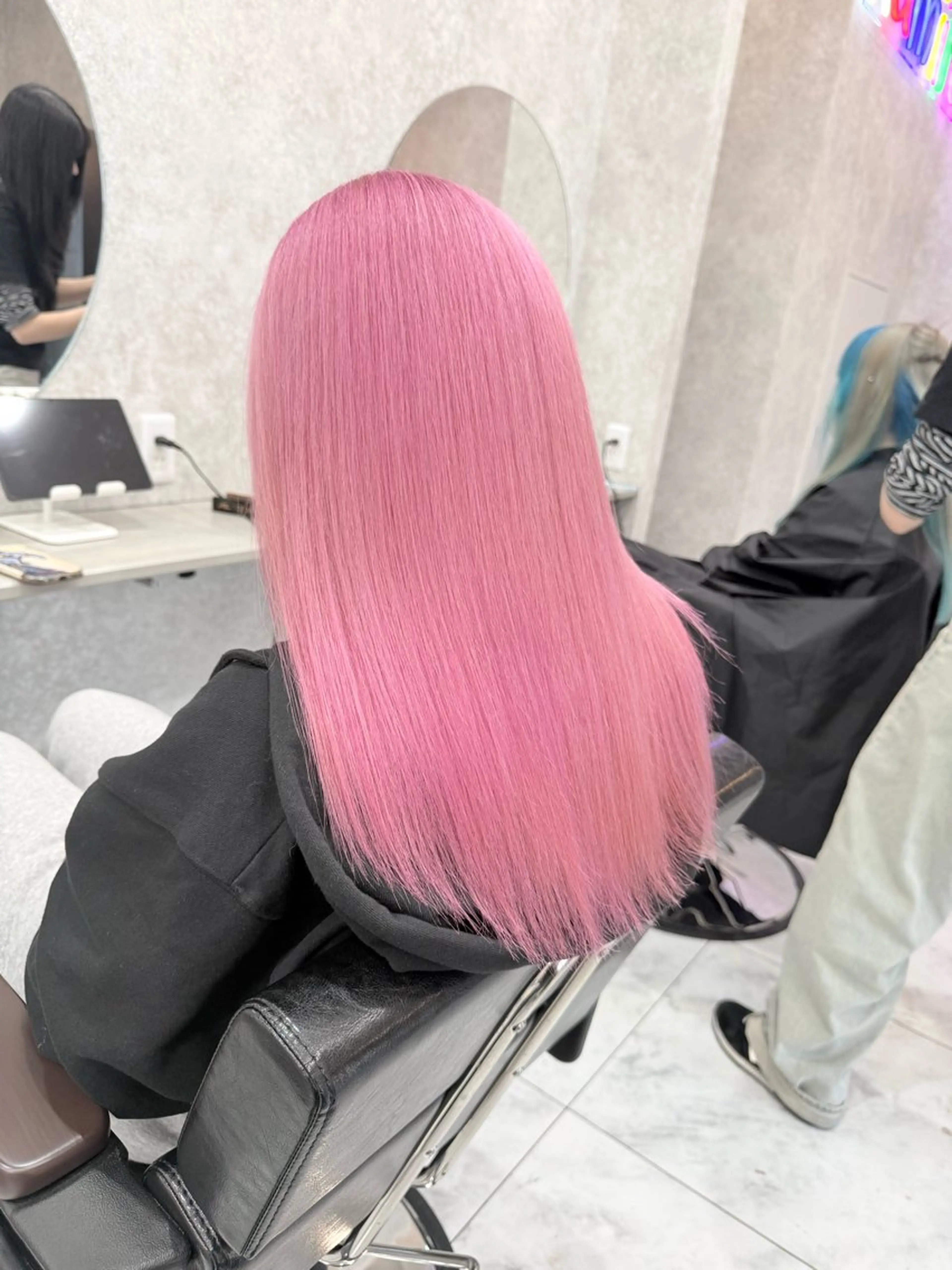 セミロング カラー 🌺ハイトーン🌺 矢葺 なぎさ🌺🌺のヘアスタイル