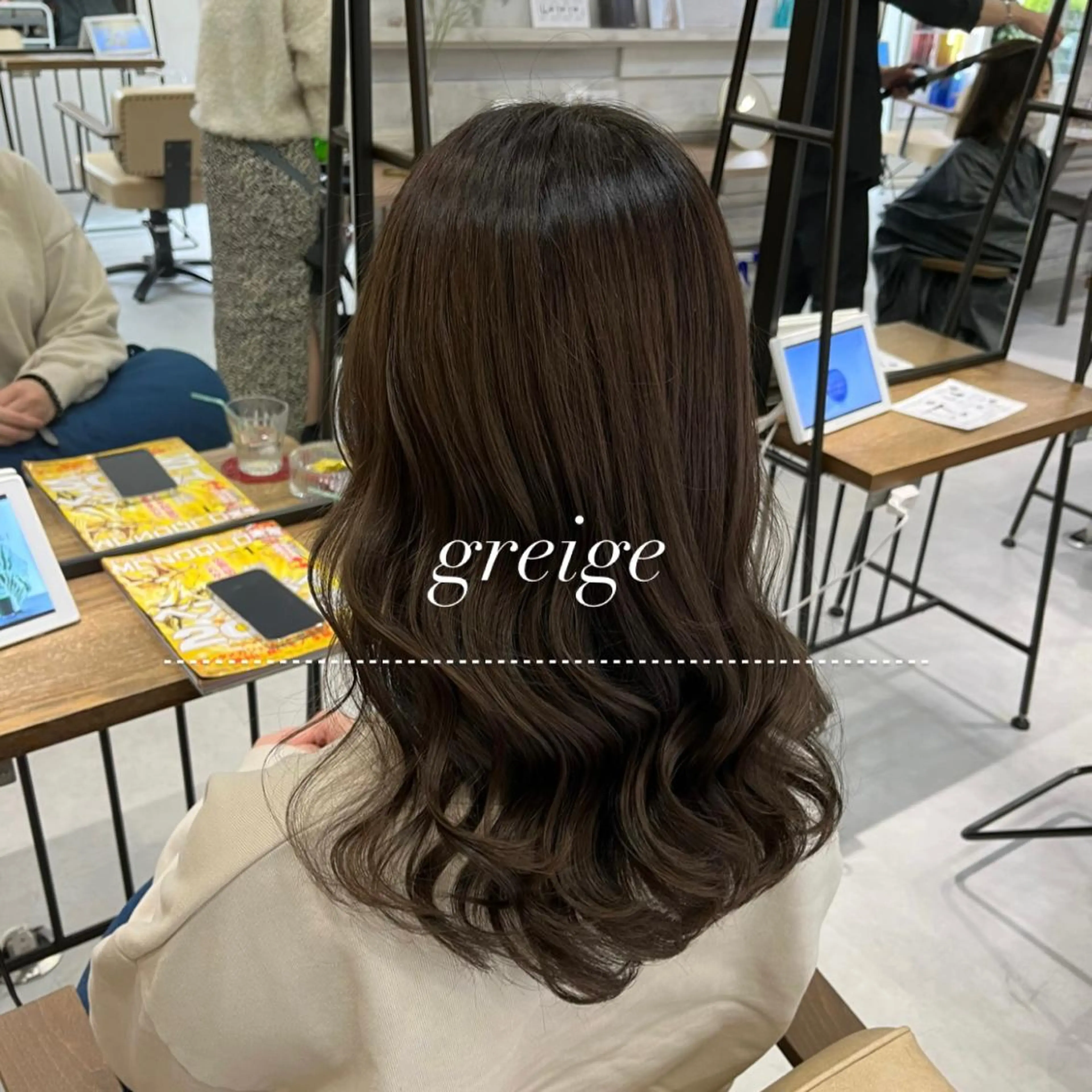 ミディアム ELEN 新百合ヶ丘のヘアスタイル