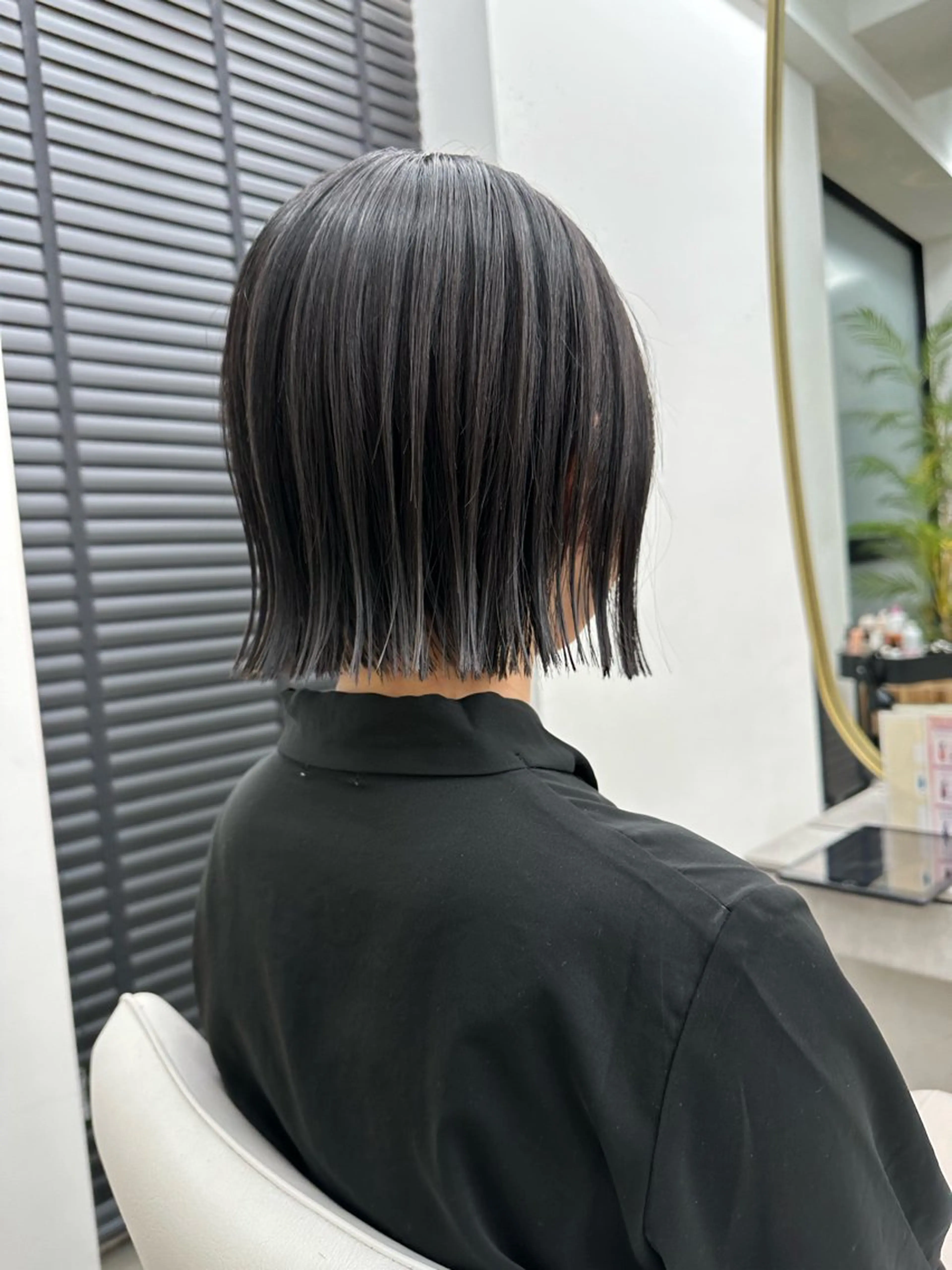 ショート 切りっぱなしボブ ボブ レイヤーボブ/名駅/ くびれボブ/縮毛矯正のヘアスタイル