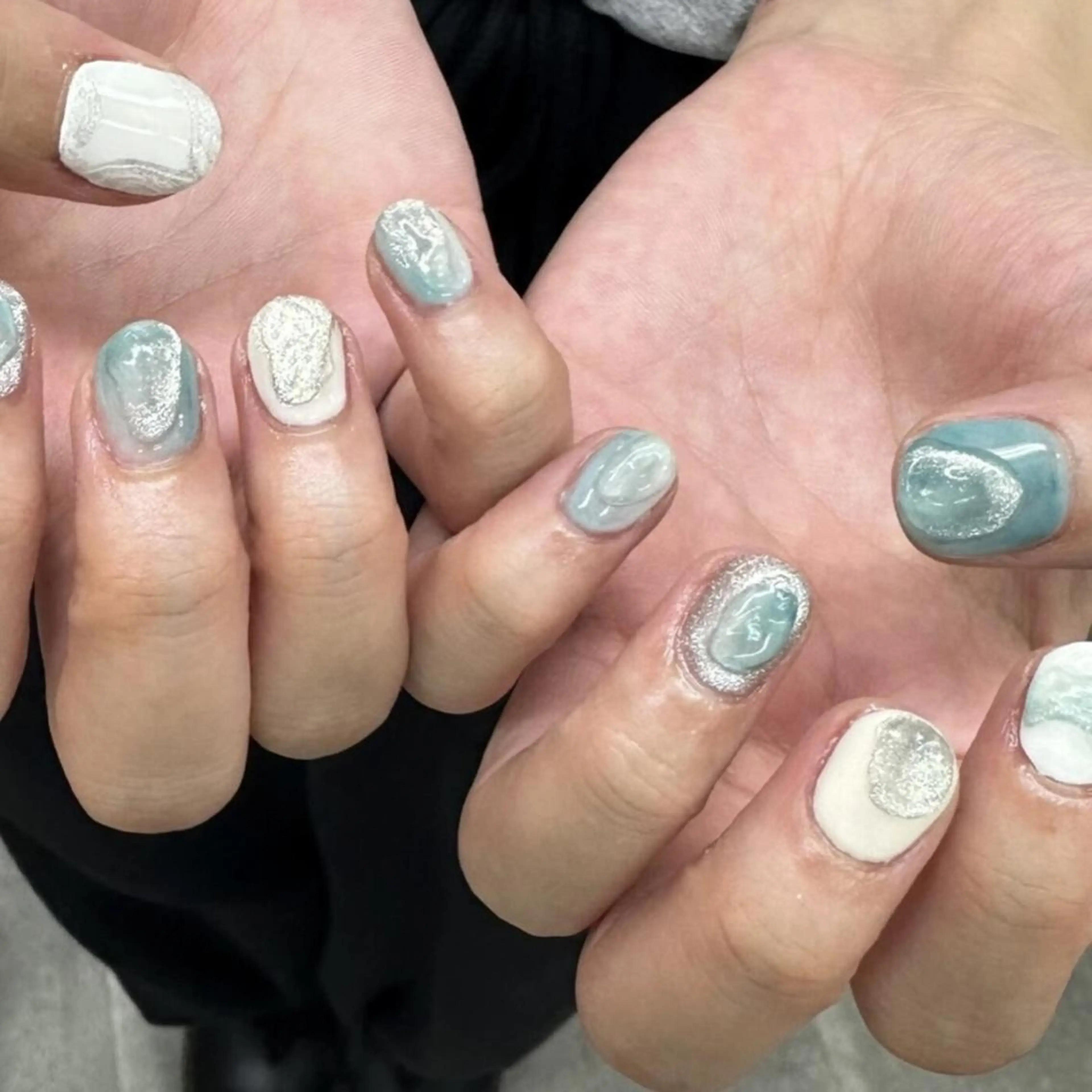 ネイル ジェルネイル 韓国ネイル マグネットネイル ニュアンスネイル ワンホンネイル nailstudio eviz新宿店のネイルデザイン