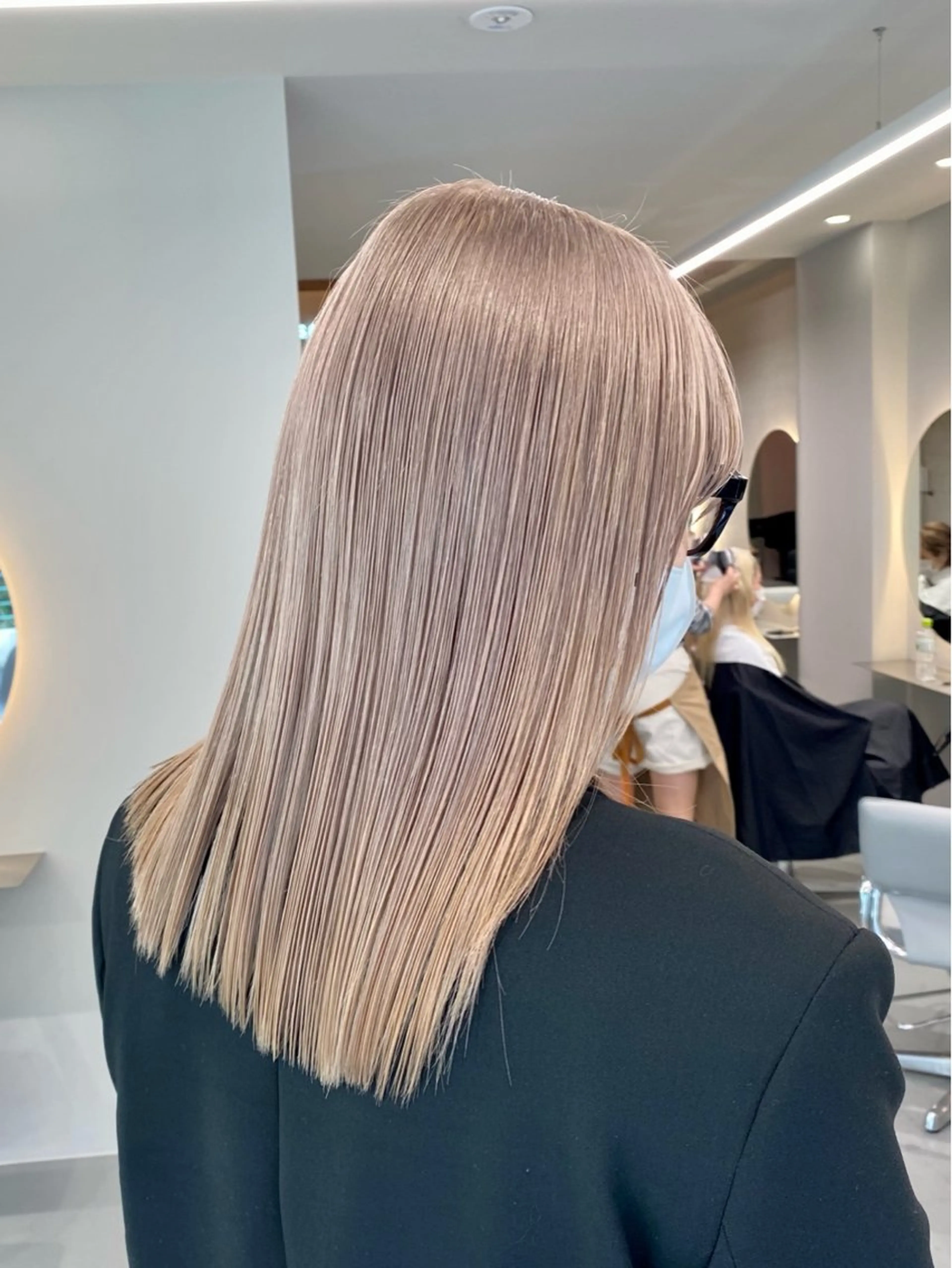 セミロング カラー ヘアアレンジ ヘアカラー 原宿・デザインカラー YUI🤍ྀིのヘアスタイル