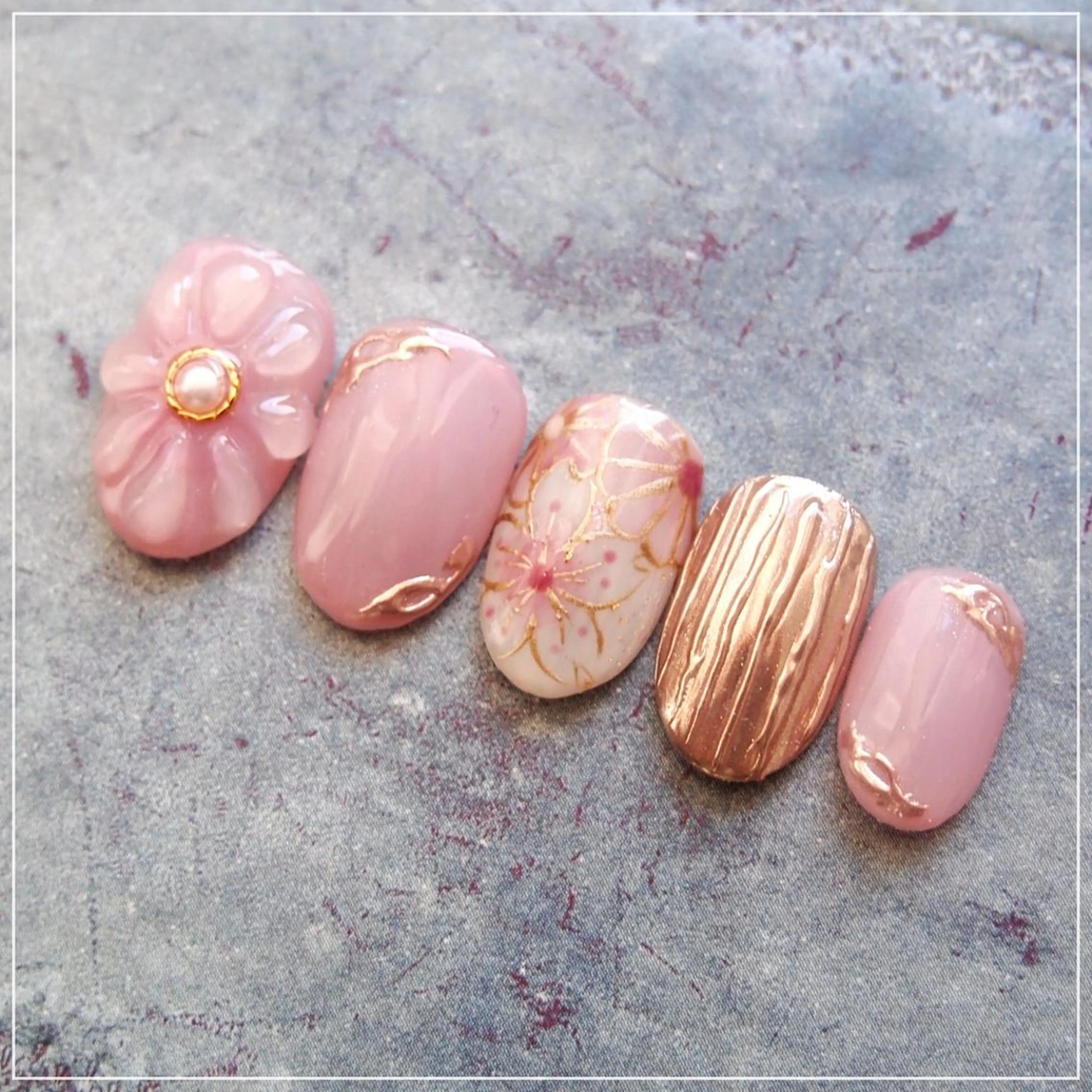 卒業式ネイル〈オフ無し〉の写真