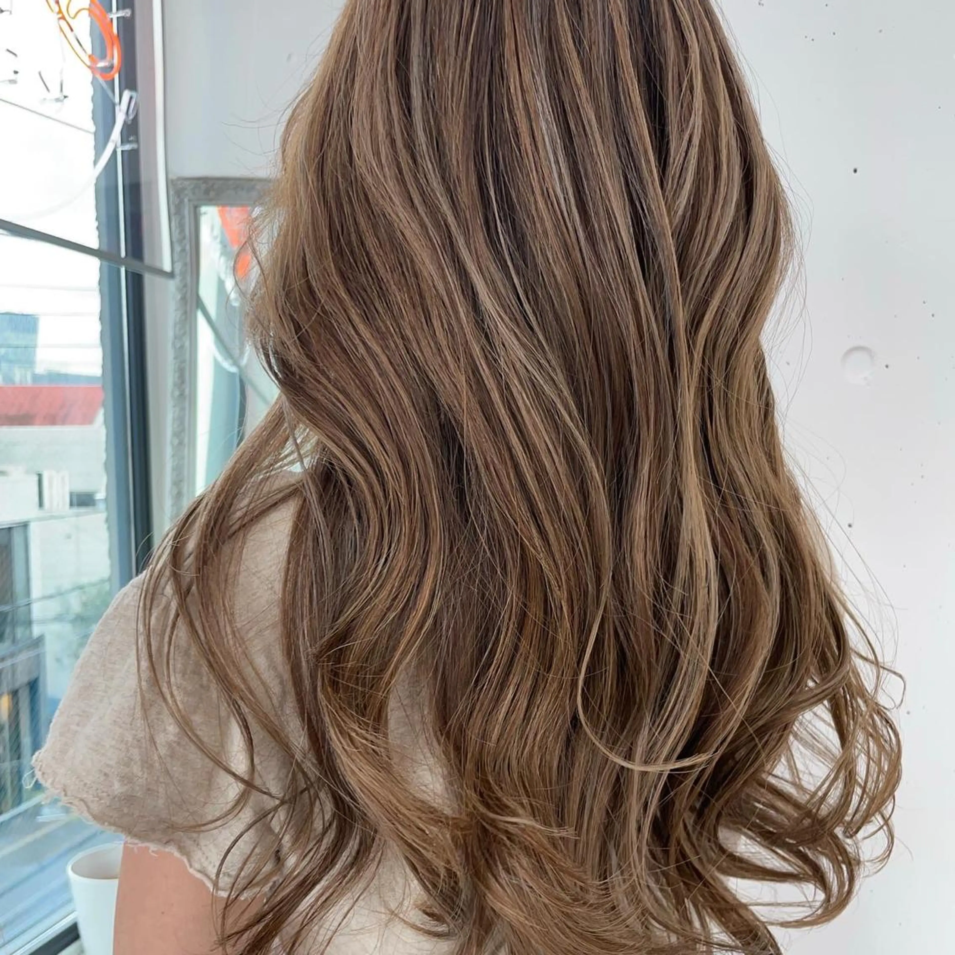 ロング カラー ブリーチ ケアブリーチ ハイライトカラー ハイライト トリートメント レイヤーカット💖 Kaedeのヘアスタイル