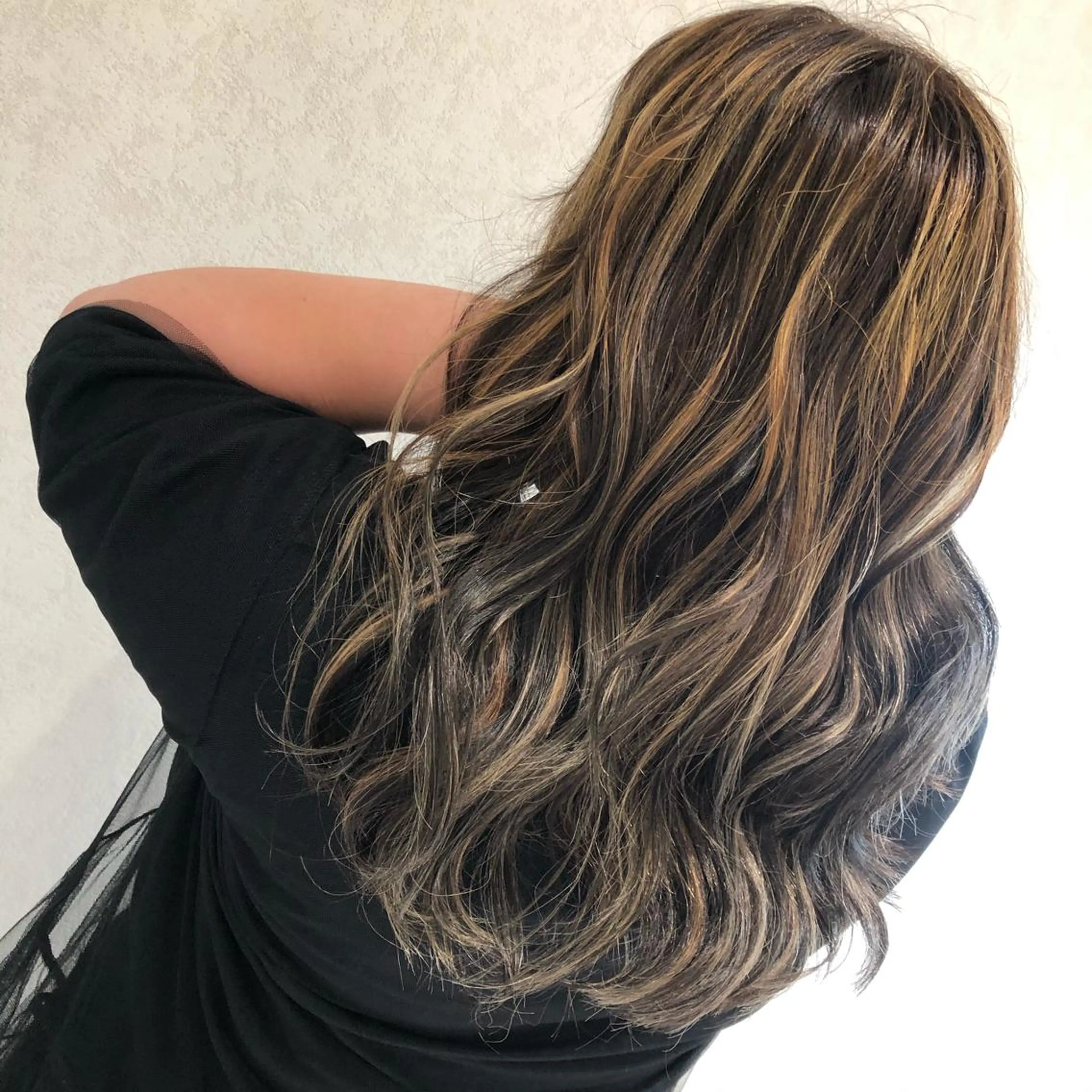 ロング カラー ムトウセイマ/ 縮毛矯正/ブリーチのヘアスタイル