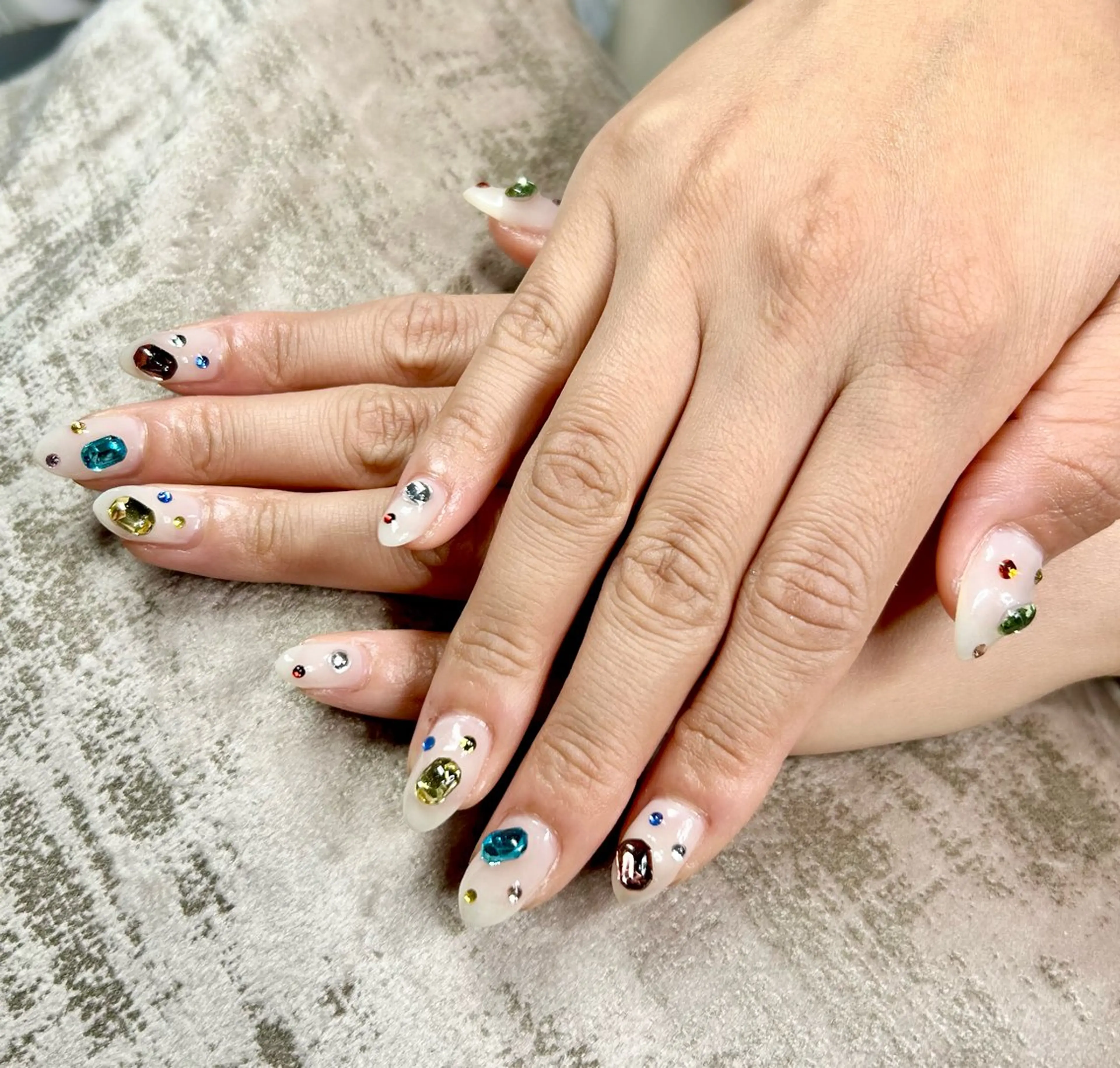 ネイル nailroom HARU.のネイルデザイン