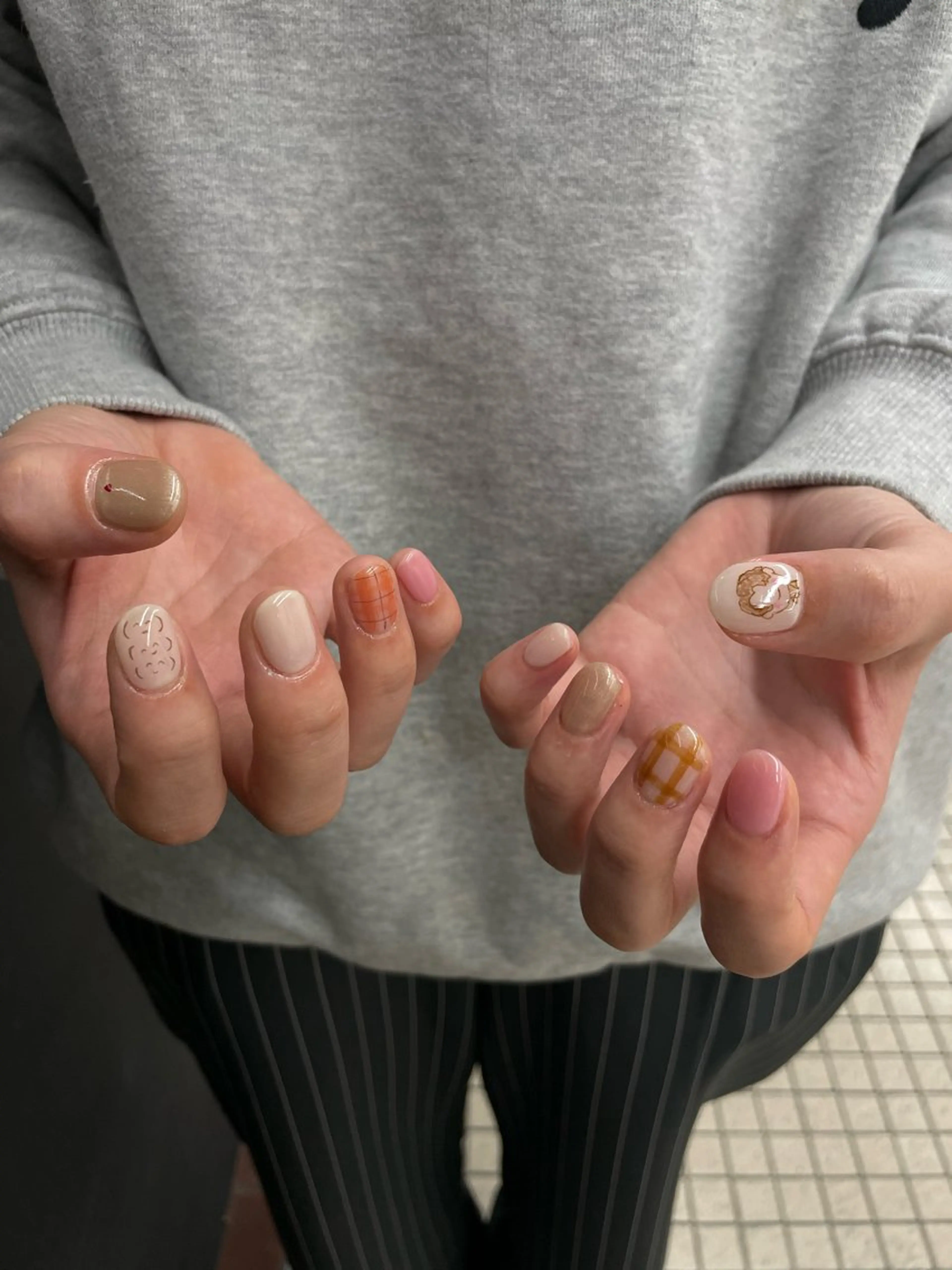 ネイル ハンドネイル shion .のネイルデザイン