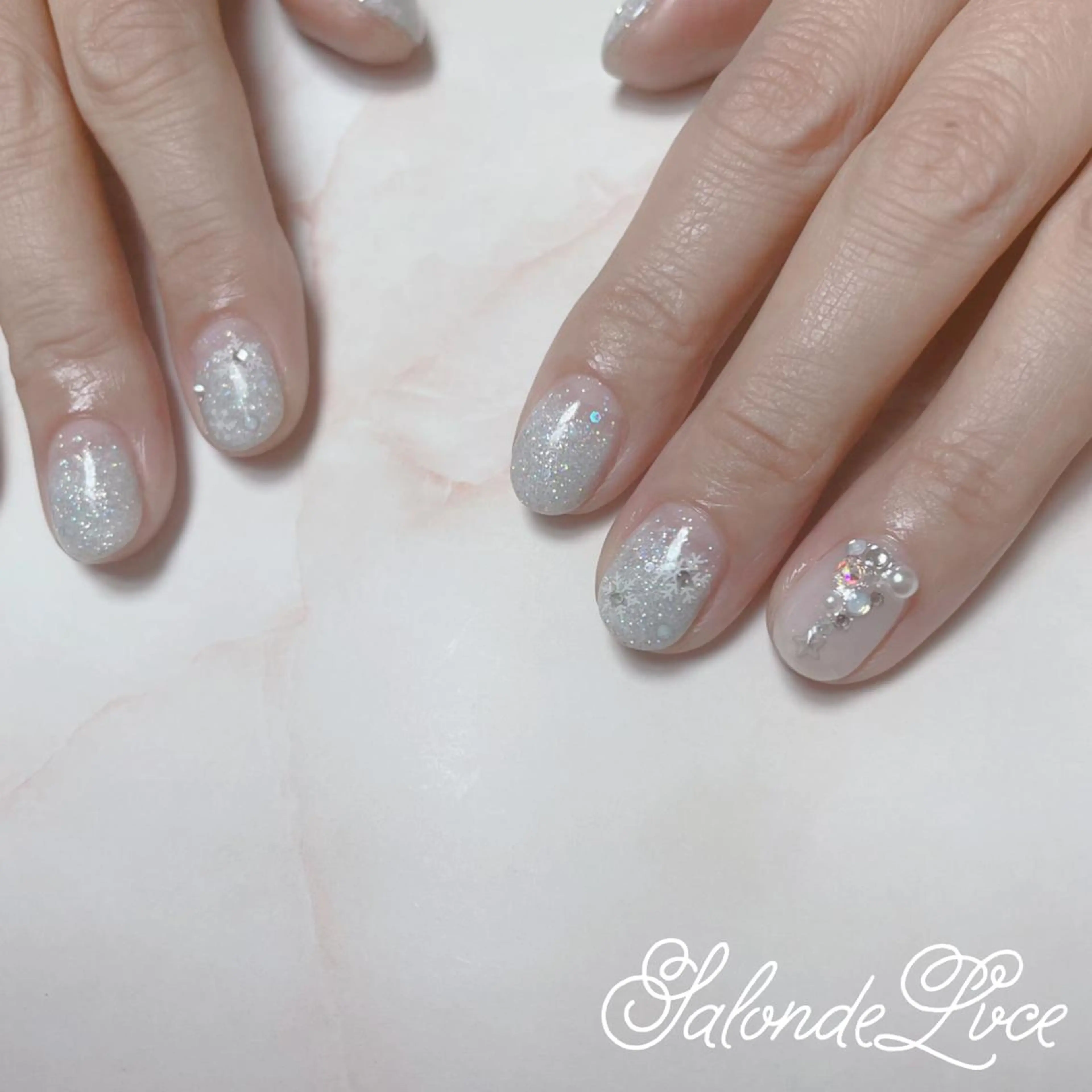 ネイル キラキラネイル Salon de Luceのネイルデザイン