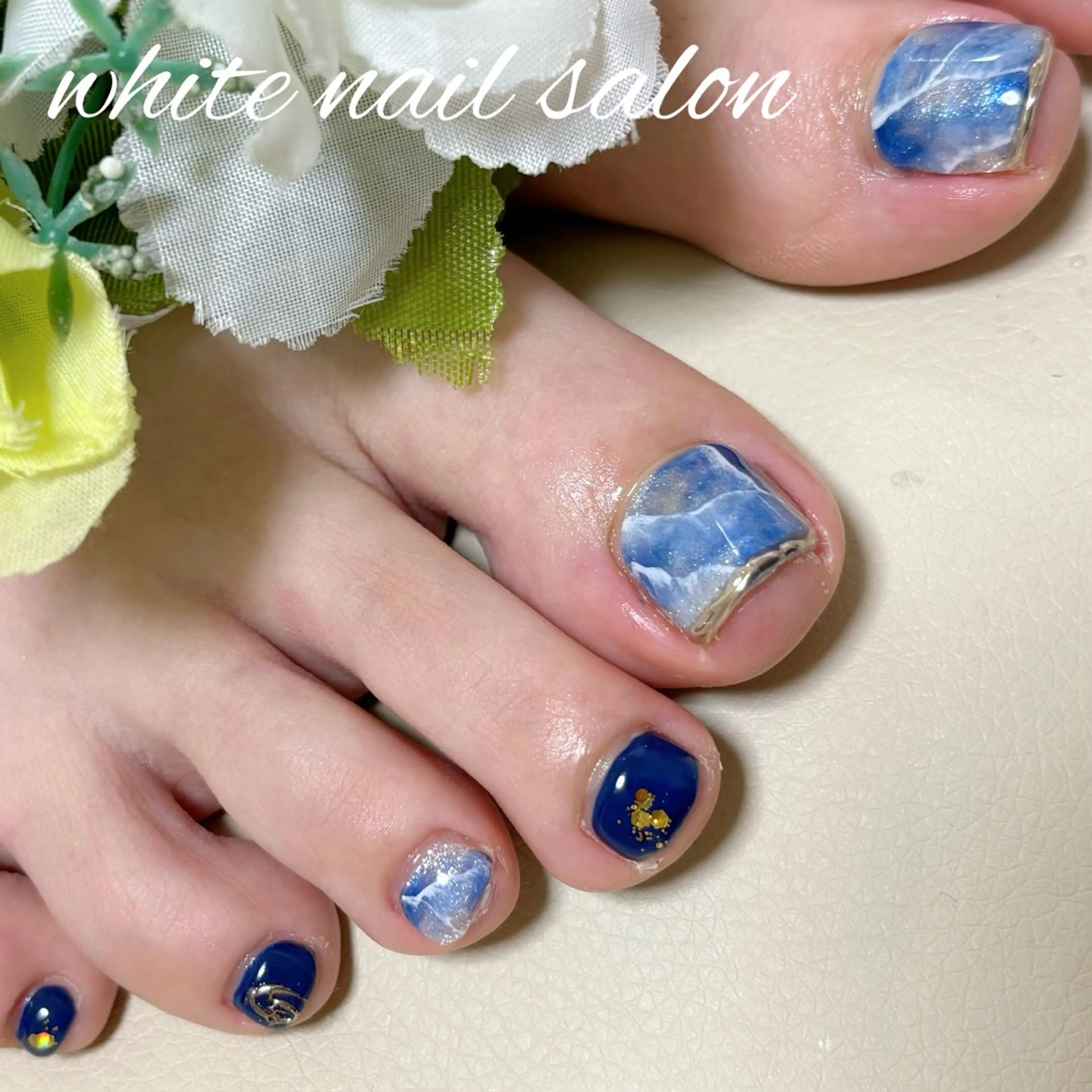 ネイル ホワイト フットネイル white nail salonのネイルデザイン