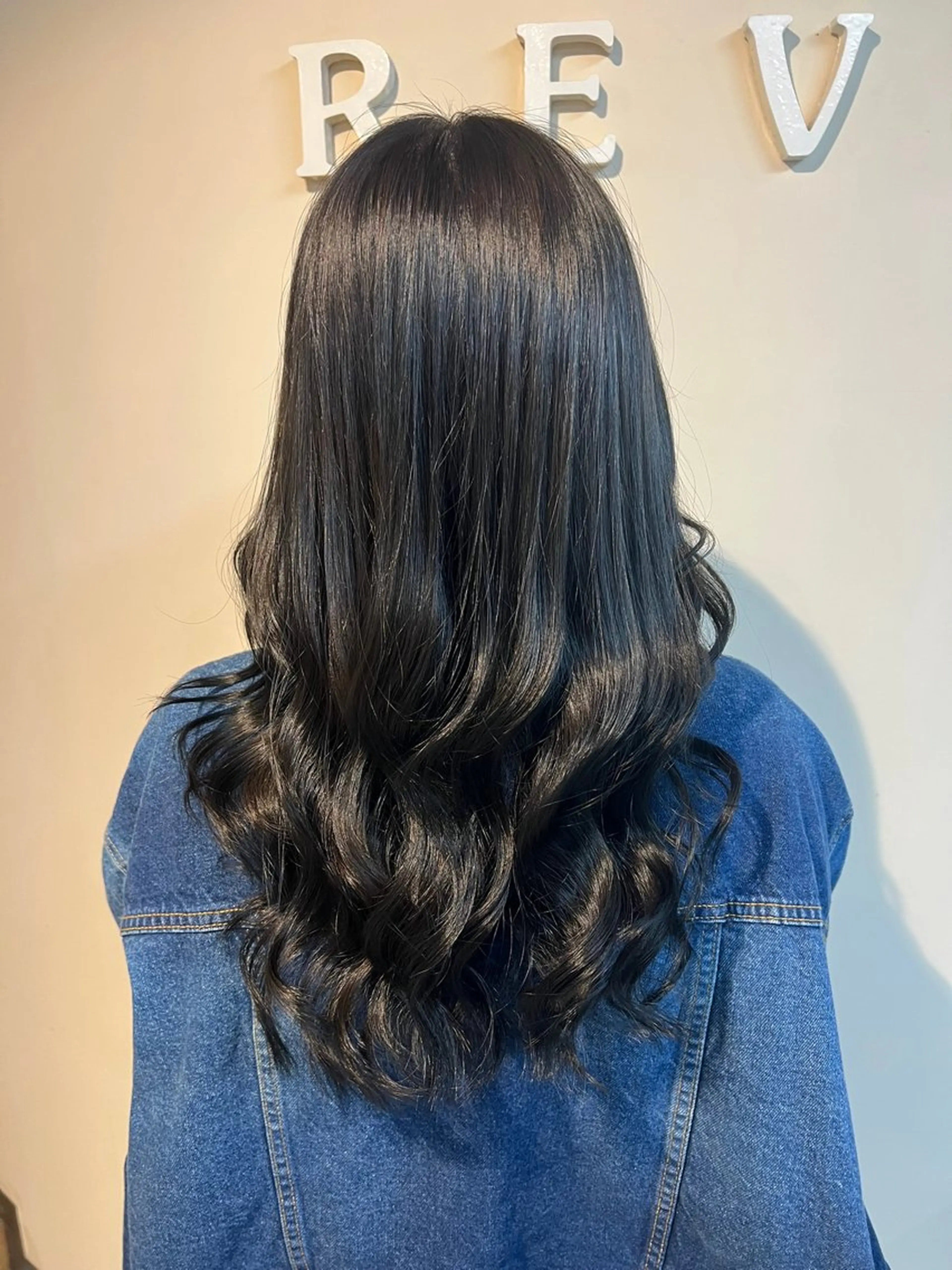 ロング 服部 楓のヘアスタイル