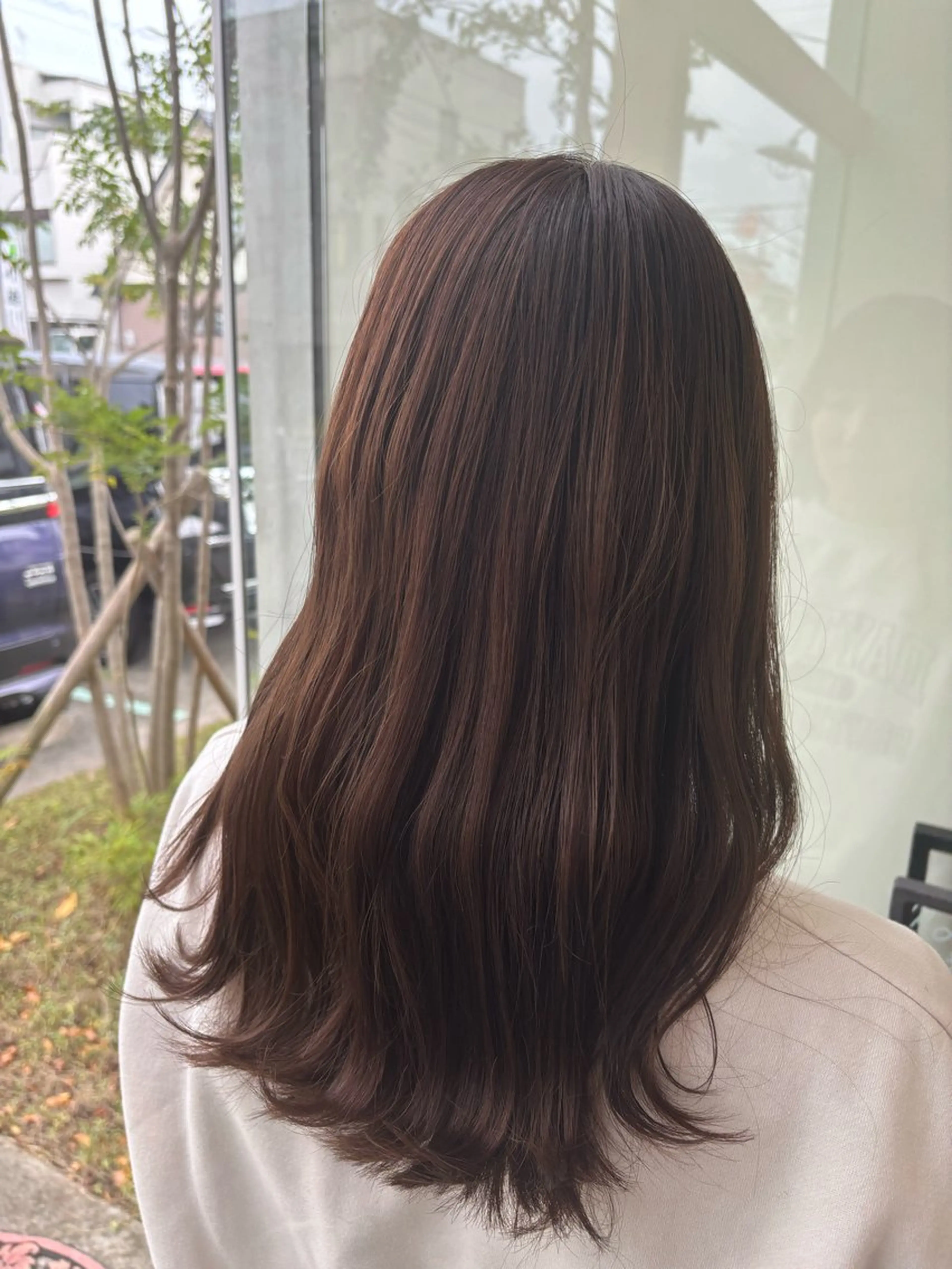 セミロング カット monami 鈴木 茉由奈のヘアスタイル