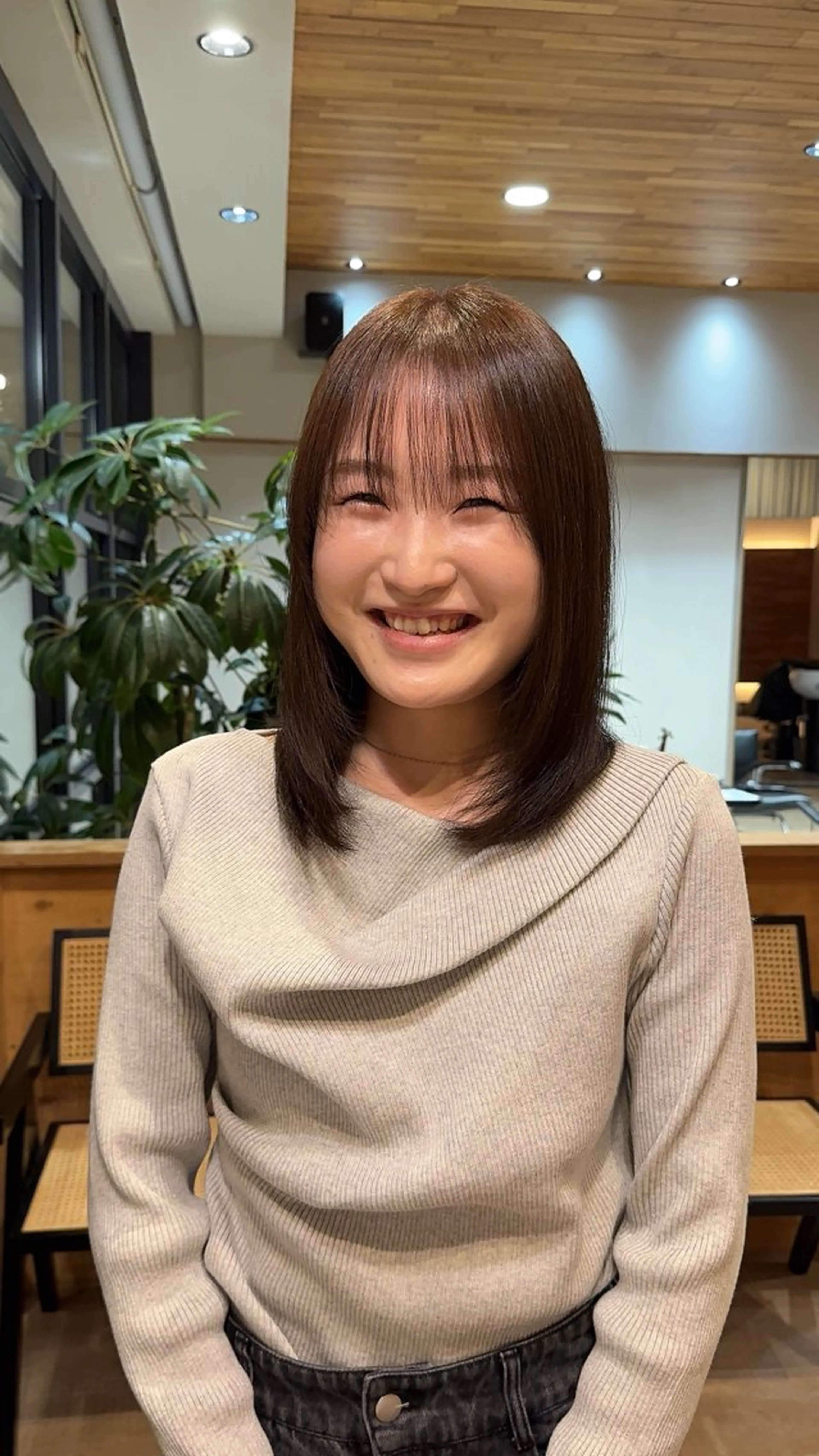 セミロング 久屋大通/ 切りっぱなしボブのヘアスタイル