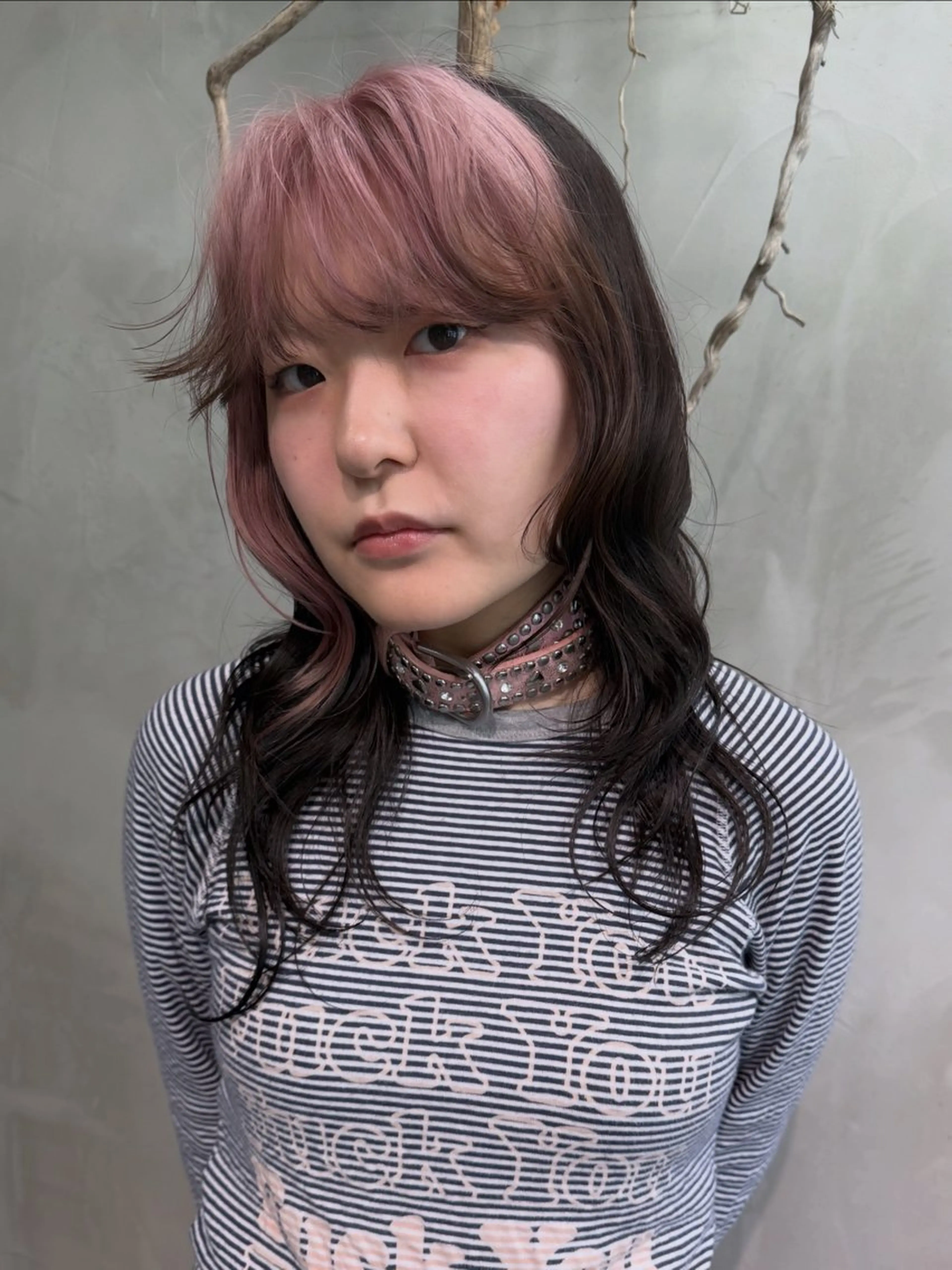 ロング カラー ブリーチ ケアブリーチ ダブルカラー ラベンダーカラー ラベンダーピンク カット ヘアカラー RorriM natsuのヘアスタイル