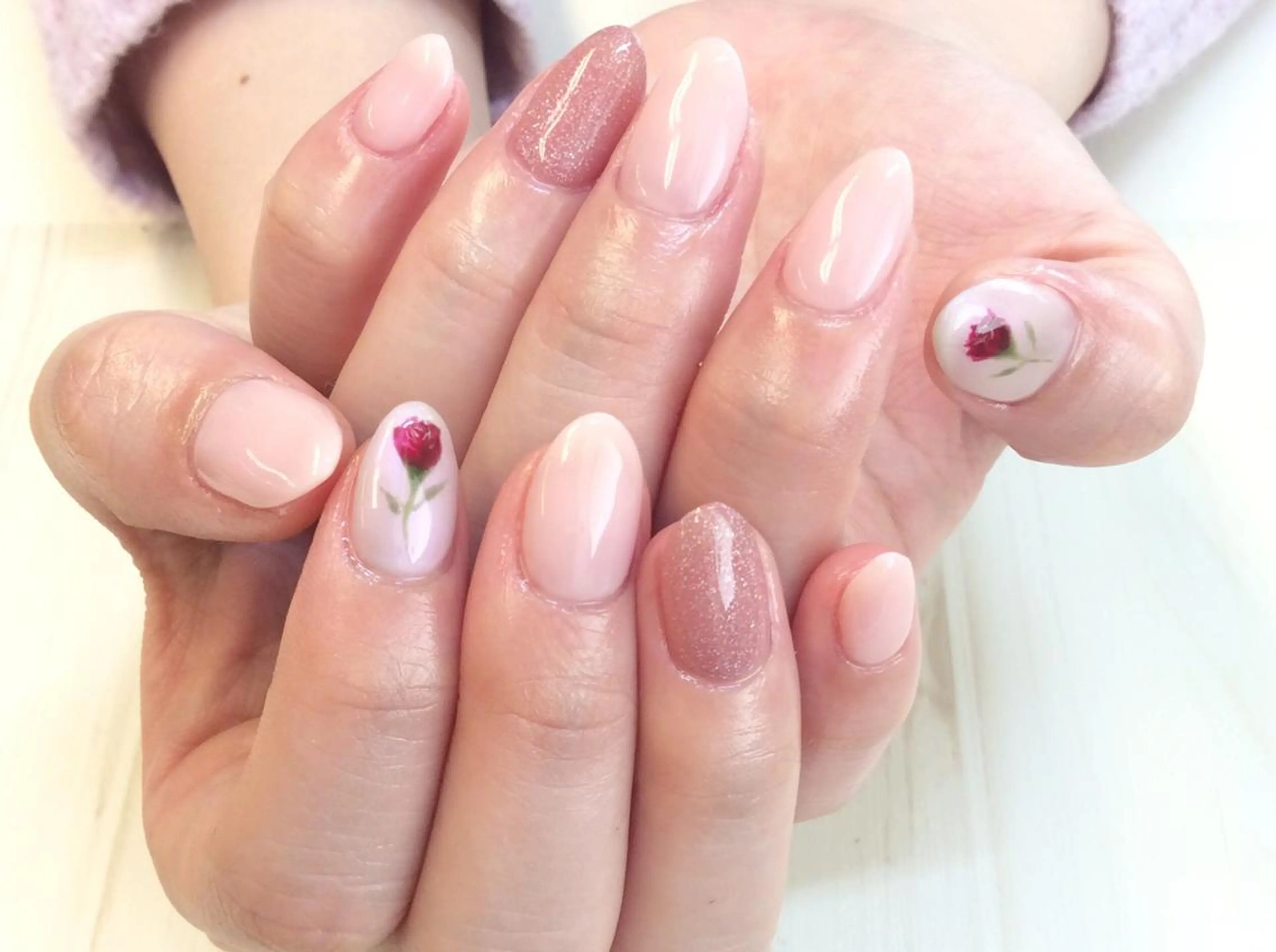 ネイル アートネイル 持ち込み 新橋 ルキナ スタッフのネイルデザイン