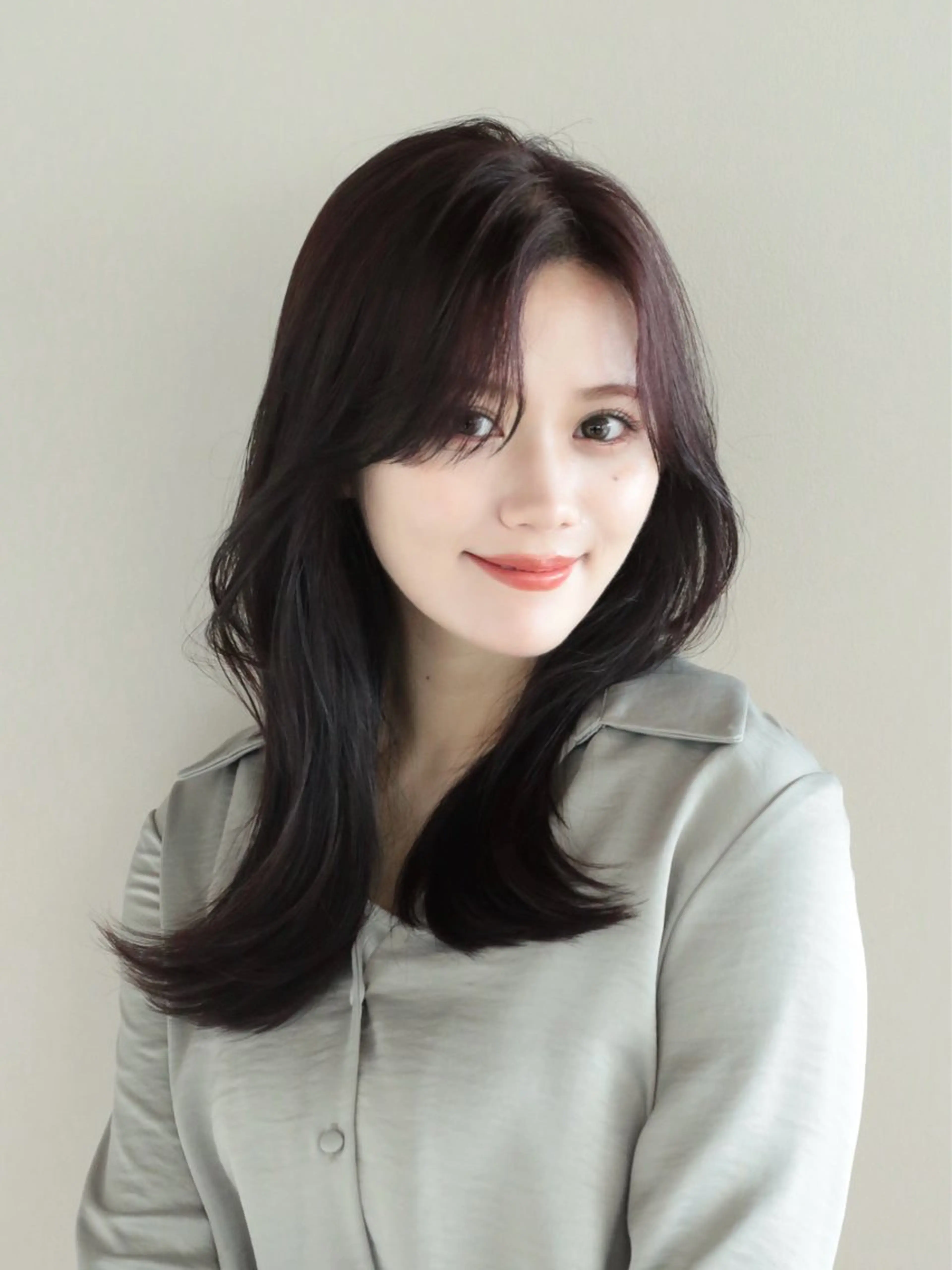 ミディアム カラー レイヤーカット 似合わせカット レイヤー/顔周り /透明感🩶高橋大のヘアスタイル