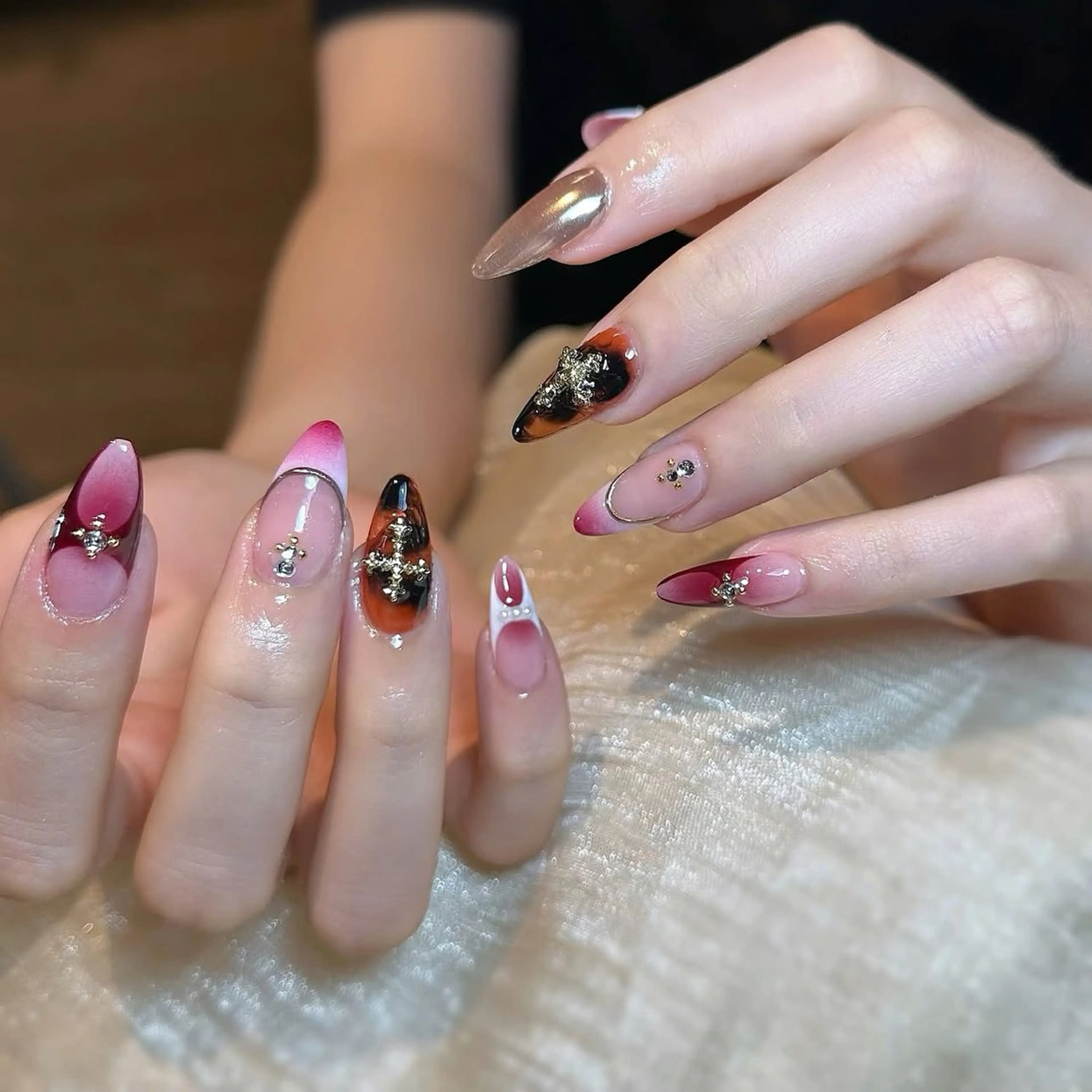 ネイル アートネイル フレンチネイル ジェルネイル 韓国ネイル ミラーネイル Rin Nail 新大久保店のネイルデザイン