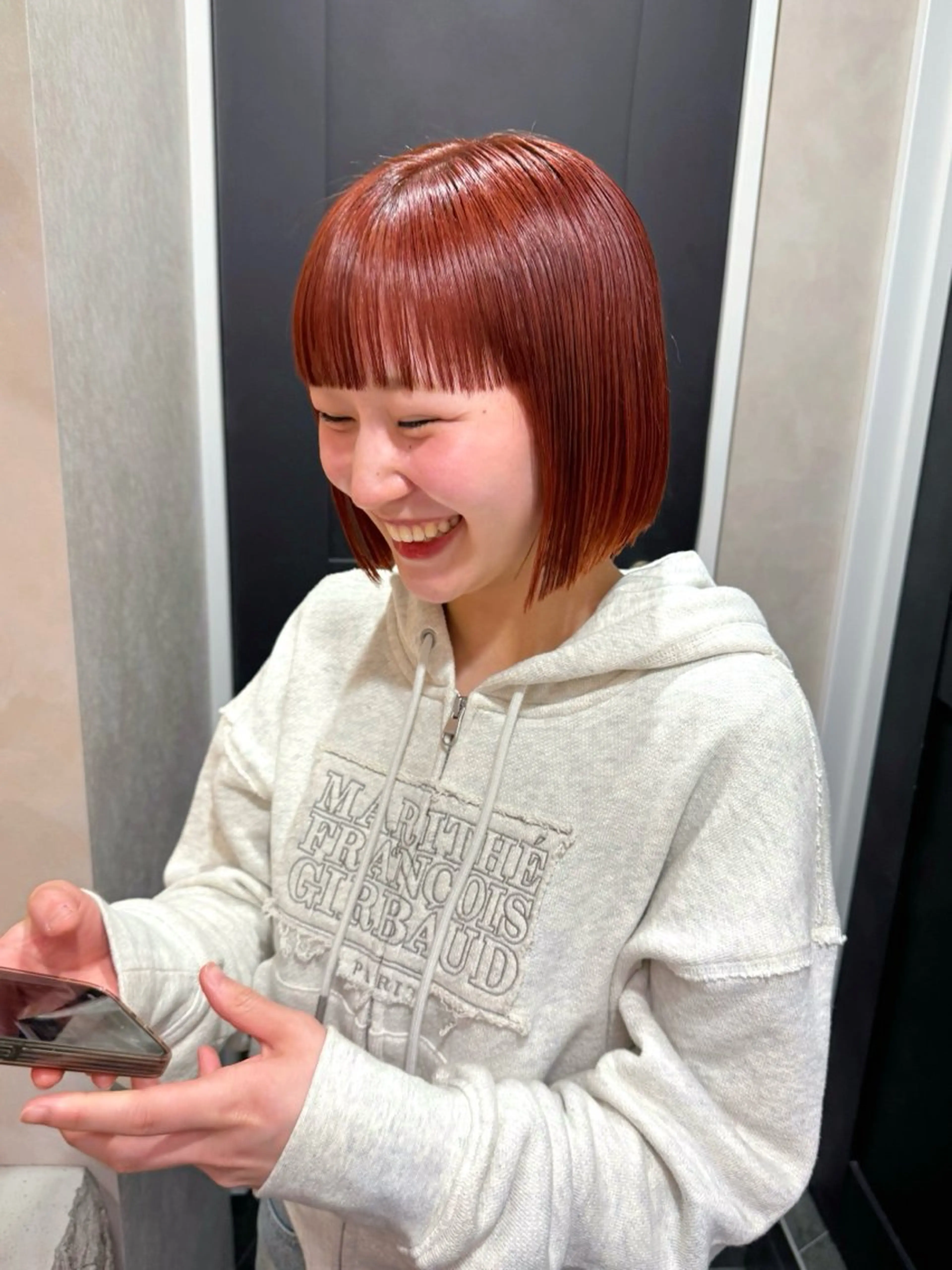 ショート カラー ボブ/レイヤー/ グレージュ/moyuのヘアスタイル