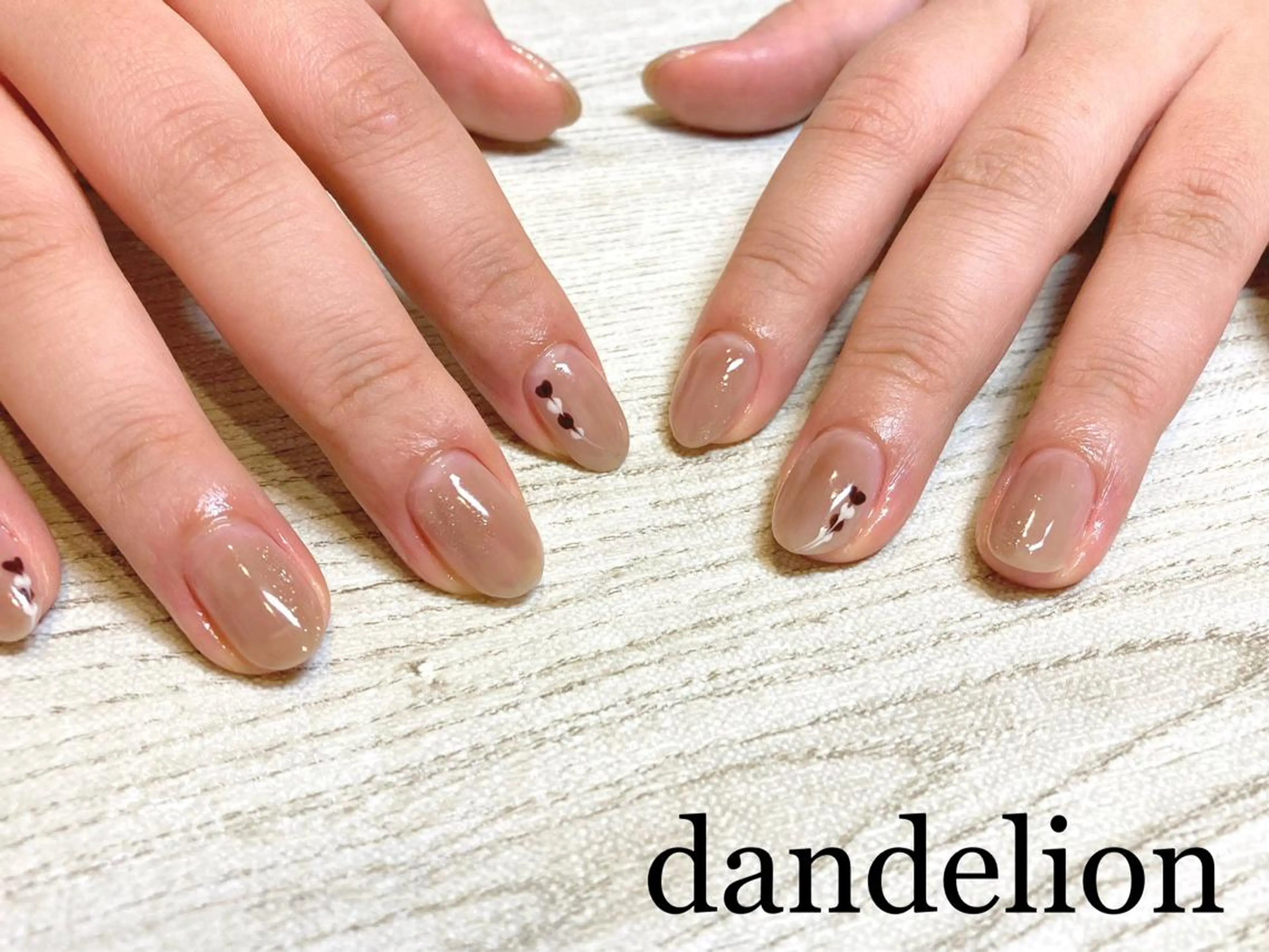 ネイル ハンドネイル ハンドケア dandelion ダンデライオンのネイルデザイン