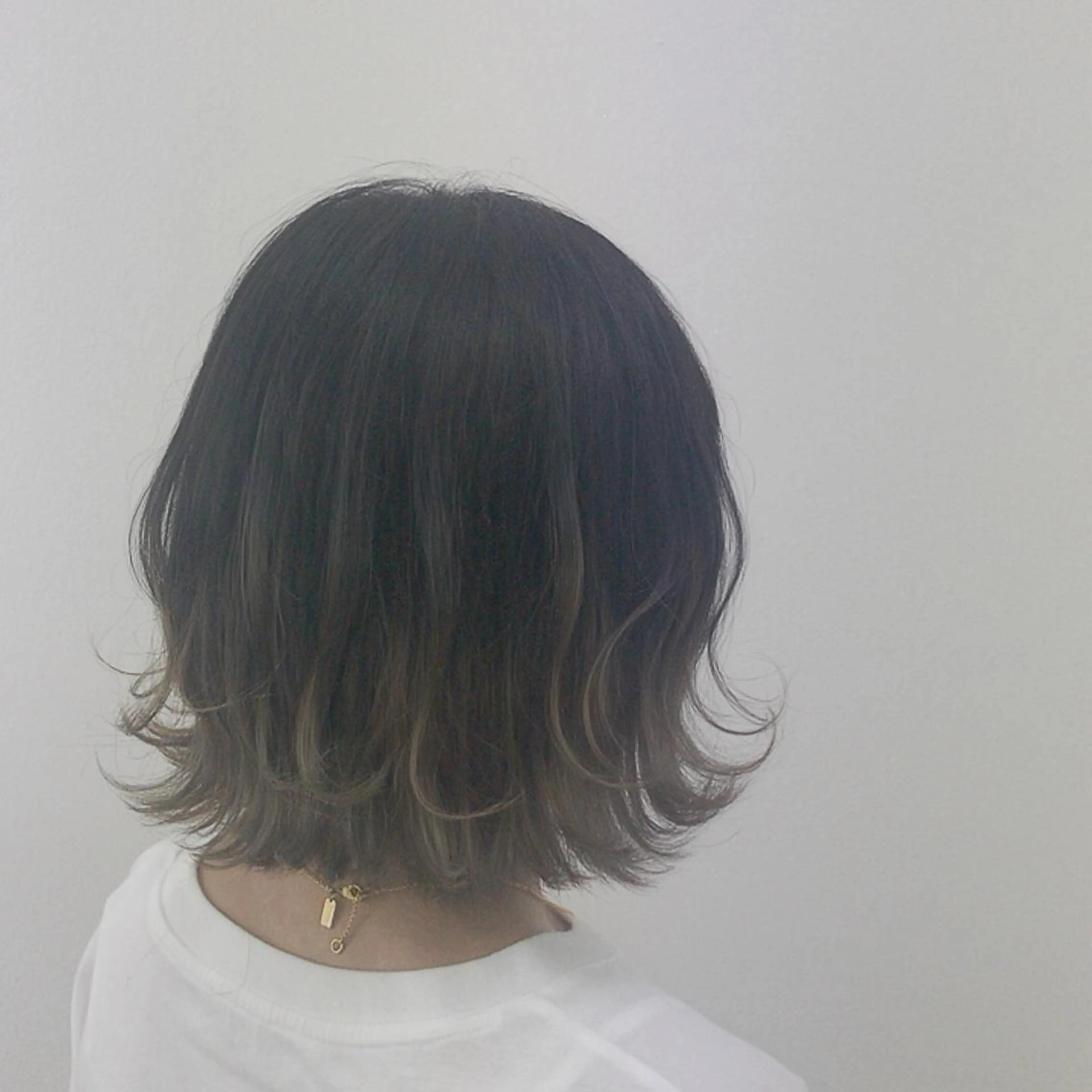 ミディアム カラー ブリーチ ハイライトカラー ハイライト トリートメント カット トリートメント Rayt hair レイトヘアーのヘアスタイル