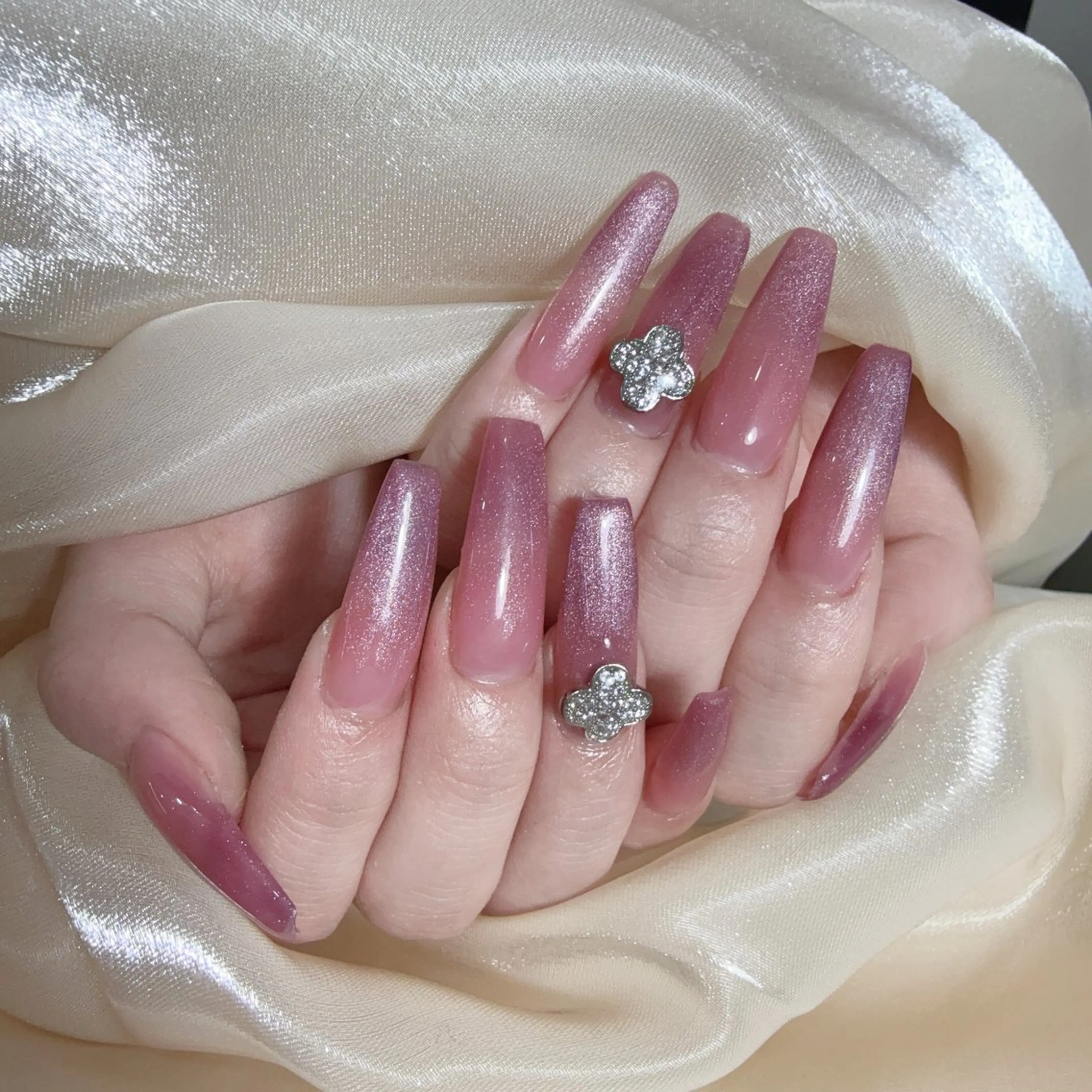 ネイル Nail Hibi サロンのネイルデザイン