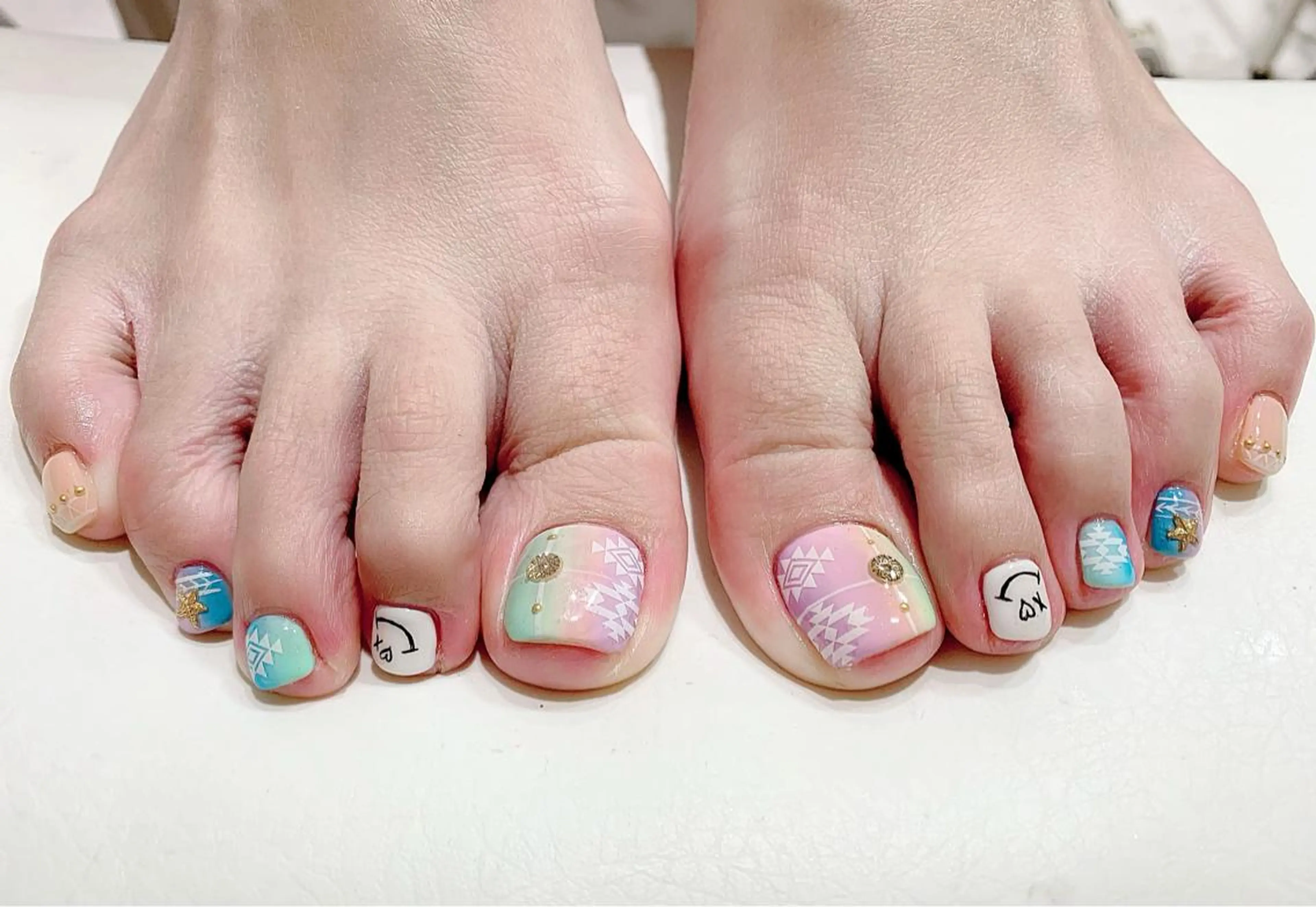 ネイル フットネイル グラデーション フットネイル Nail by selenのネイルデザイン