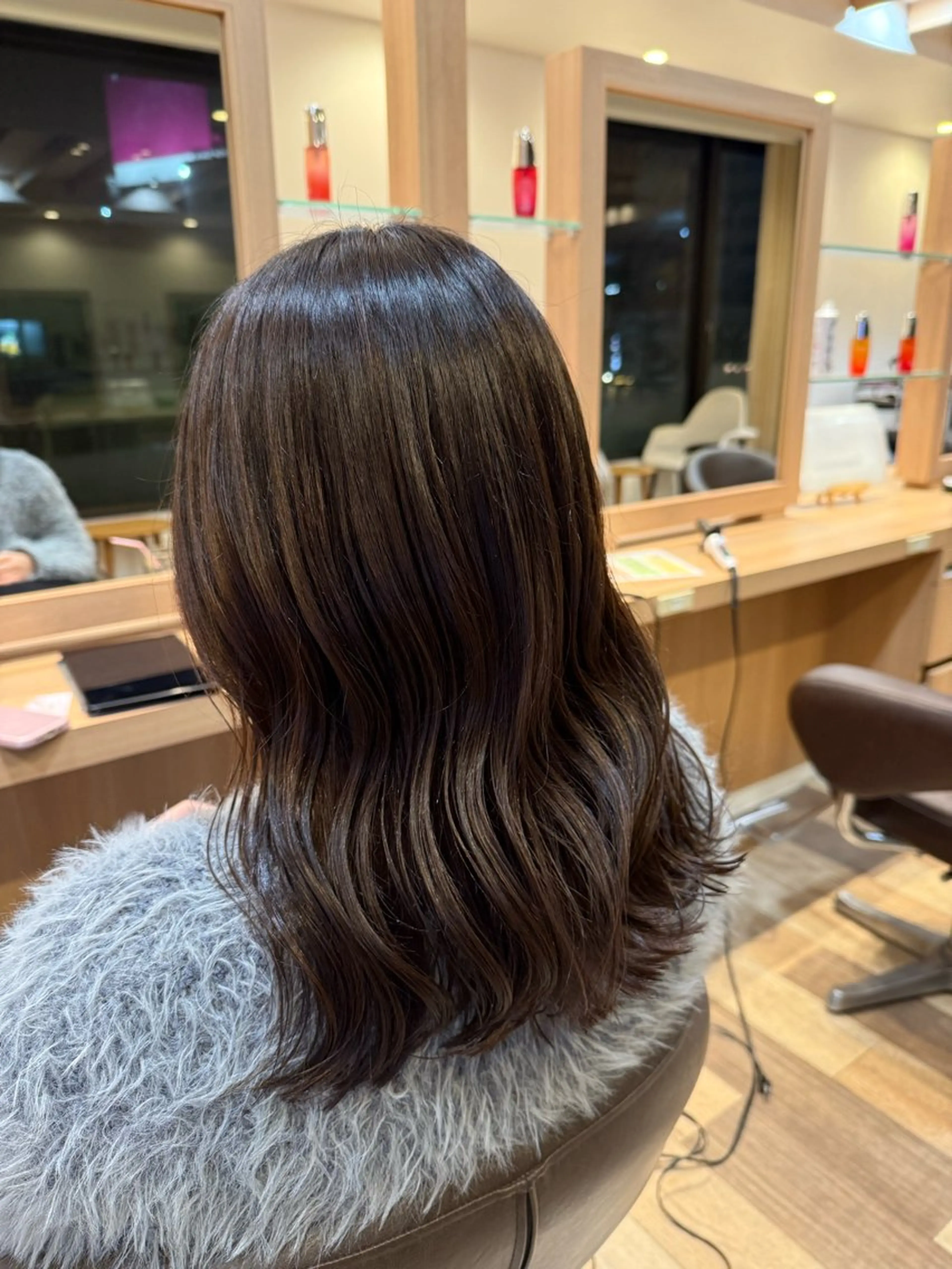 ミディアム カラー Dali manaのヘアスタイル