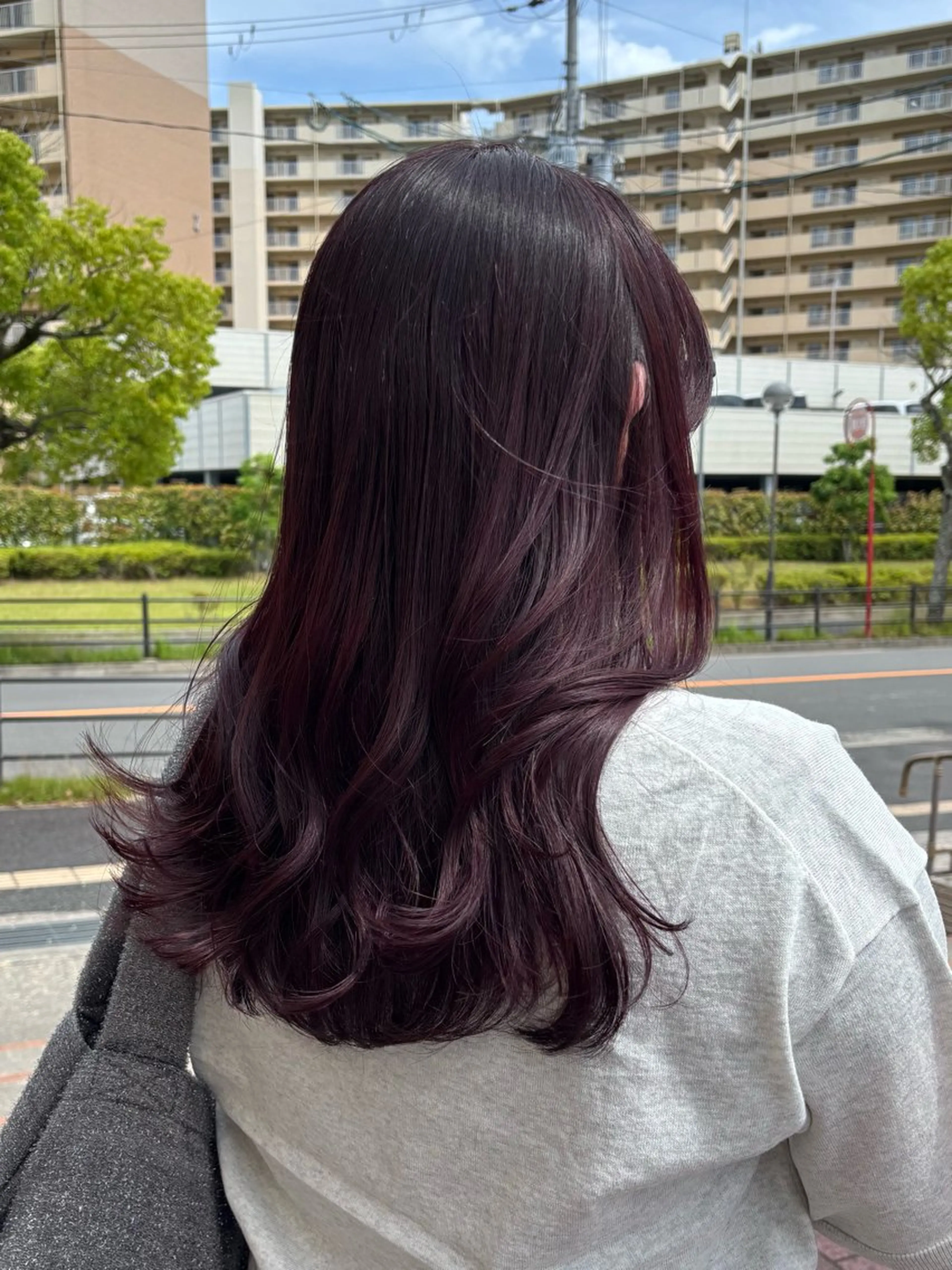 セミロング 髪質改善 レイヤーカット 小顔カット トリートメント カット ヘアカラー トリートメント やまぐち もえかのヘアスタイル