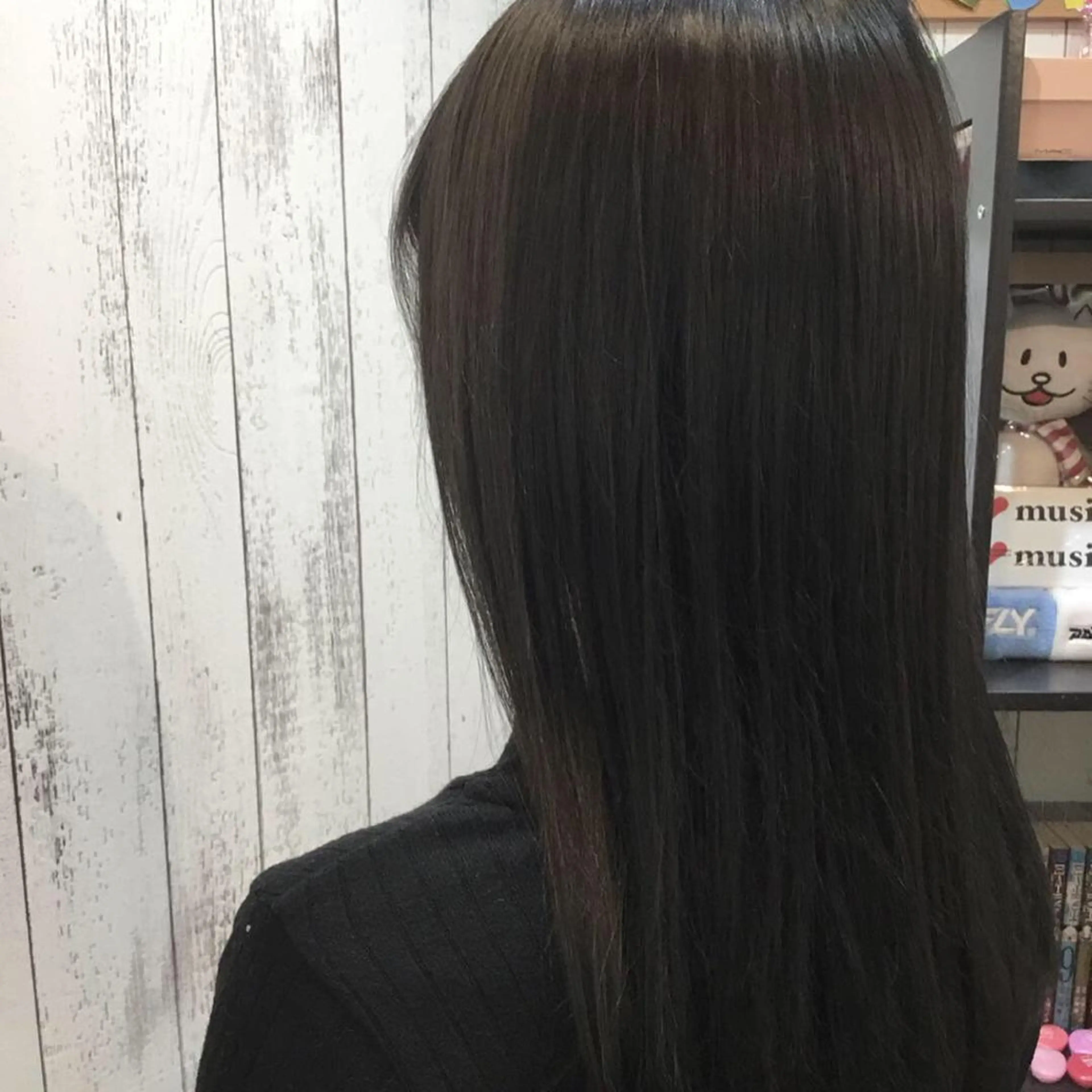 セミロング カラー パーマ embrace エンブレイスのヘアスタイル