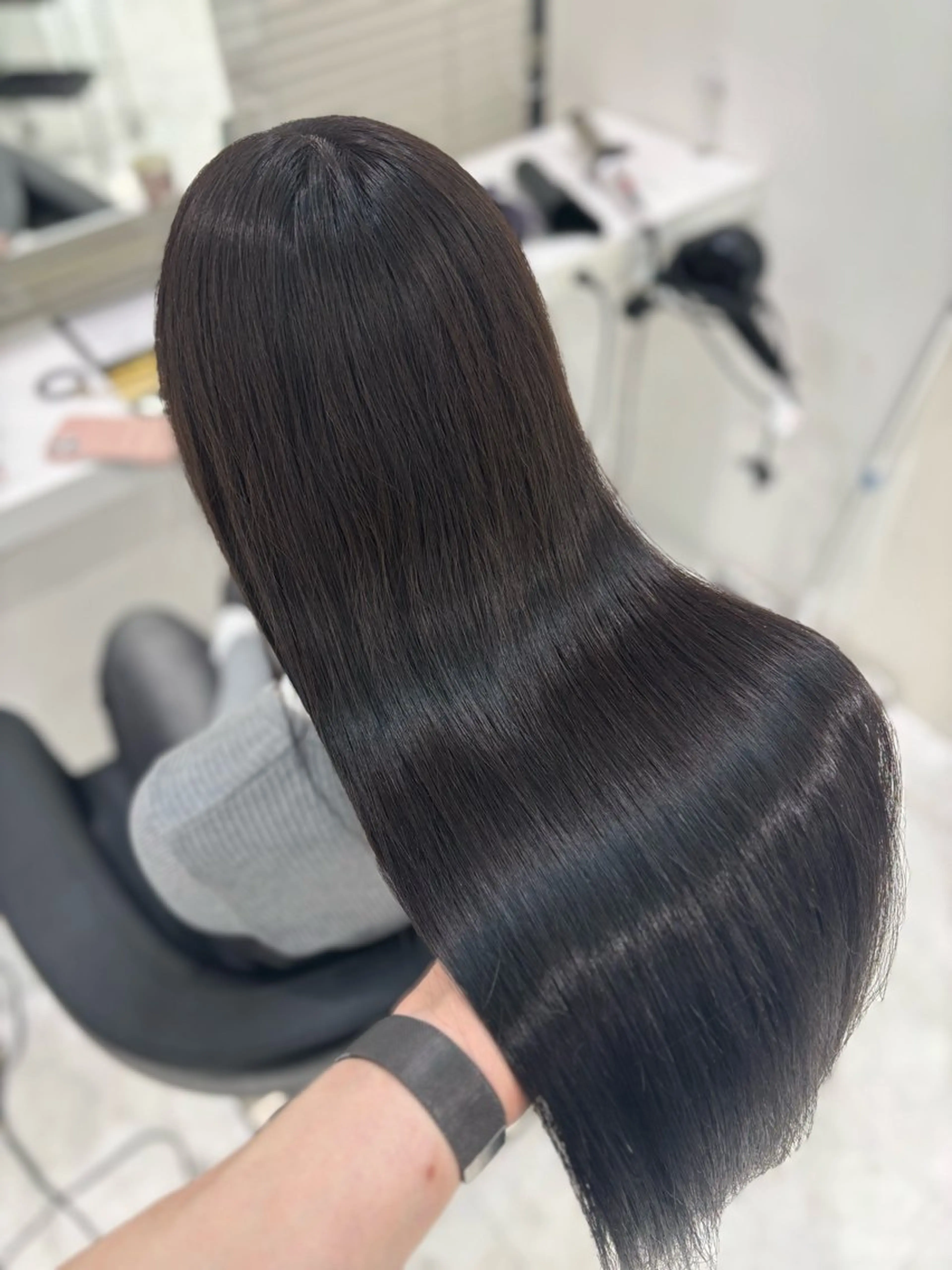 ロング カラー ヘアカラー トリートメント ヘッドスパ ヘアセット 流行りの透明感カラー ×縮毛矯正🤍ユウのヘアスタイル