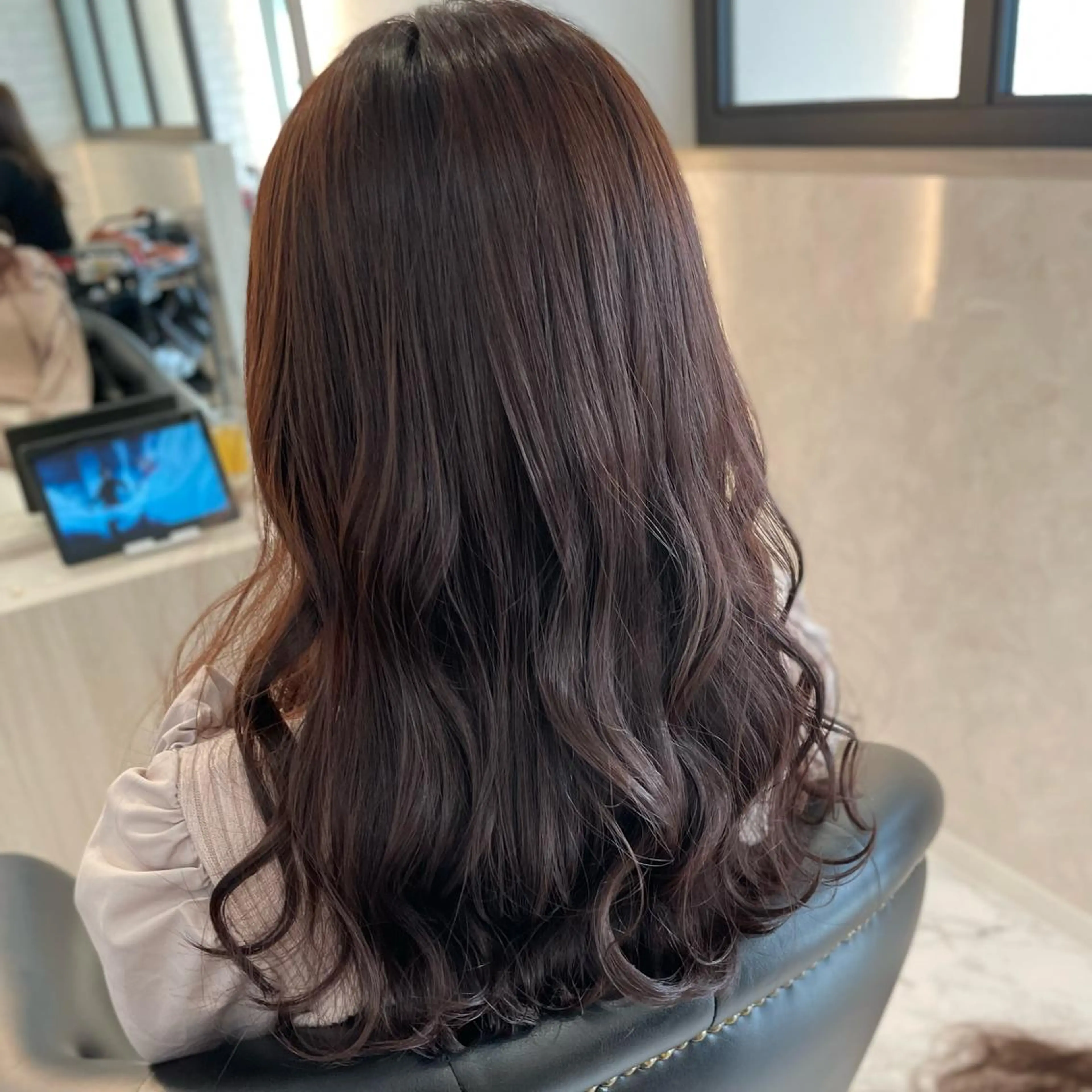 セミロング カラー いなみね はるきのヘアスタイル