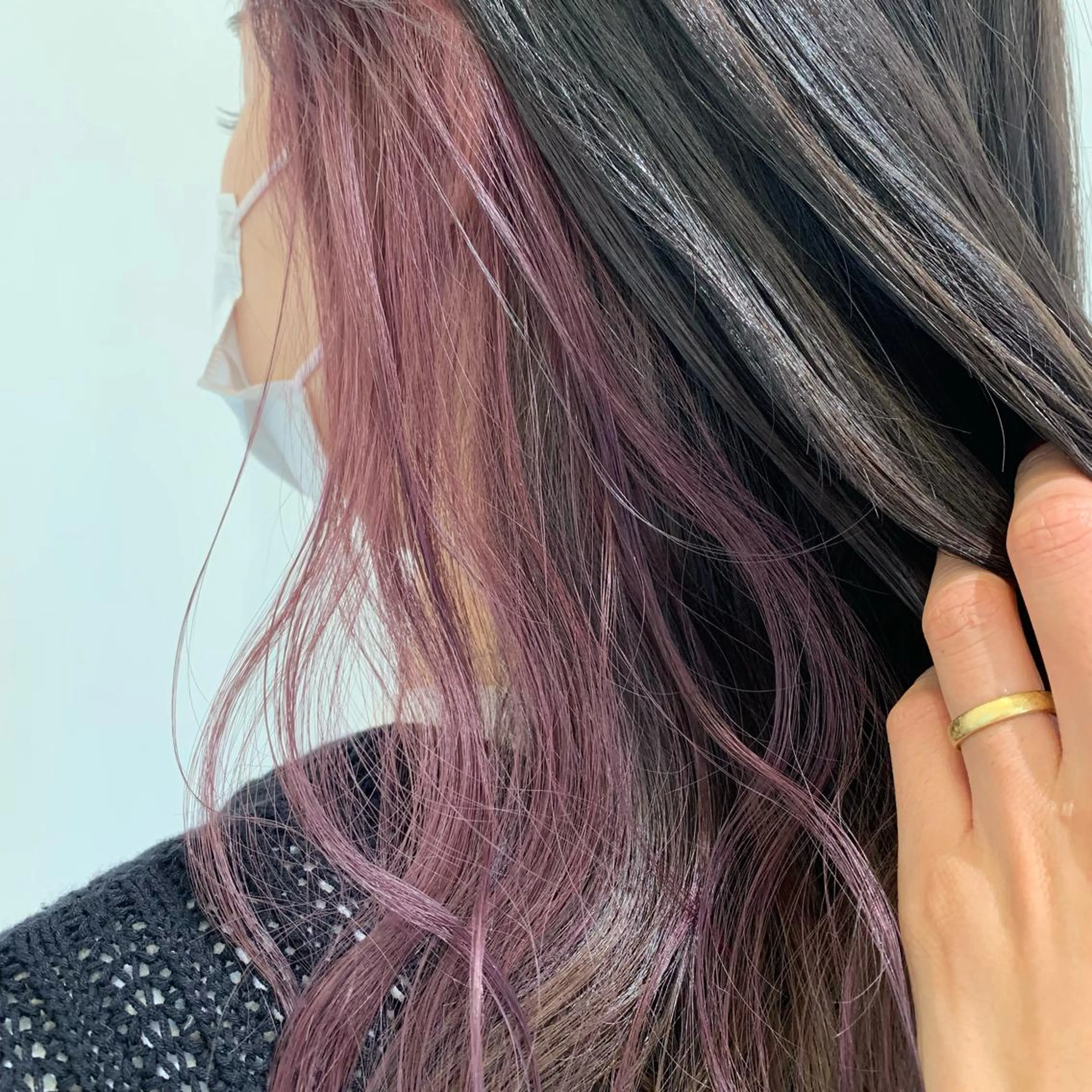 カラー 津秋 朝美のヘアスタイル