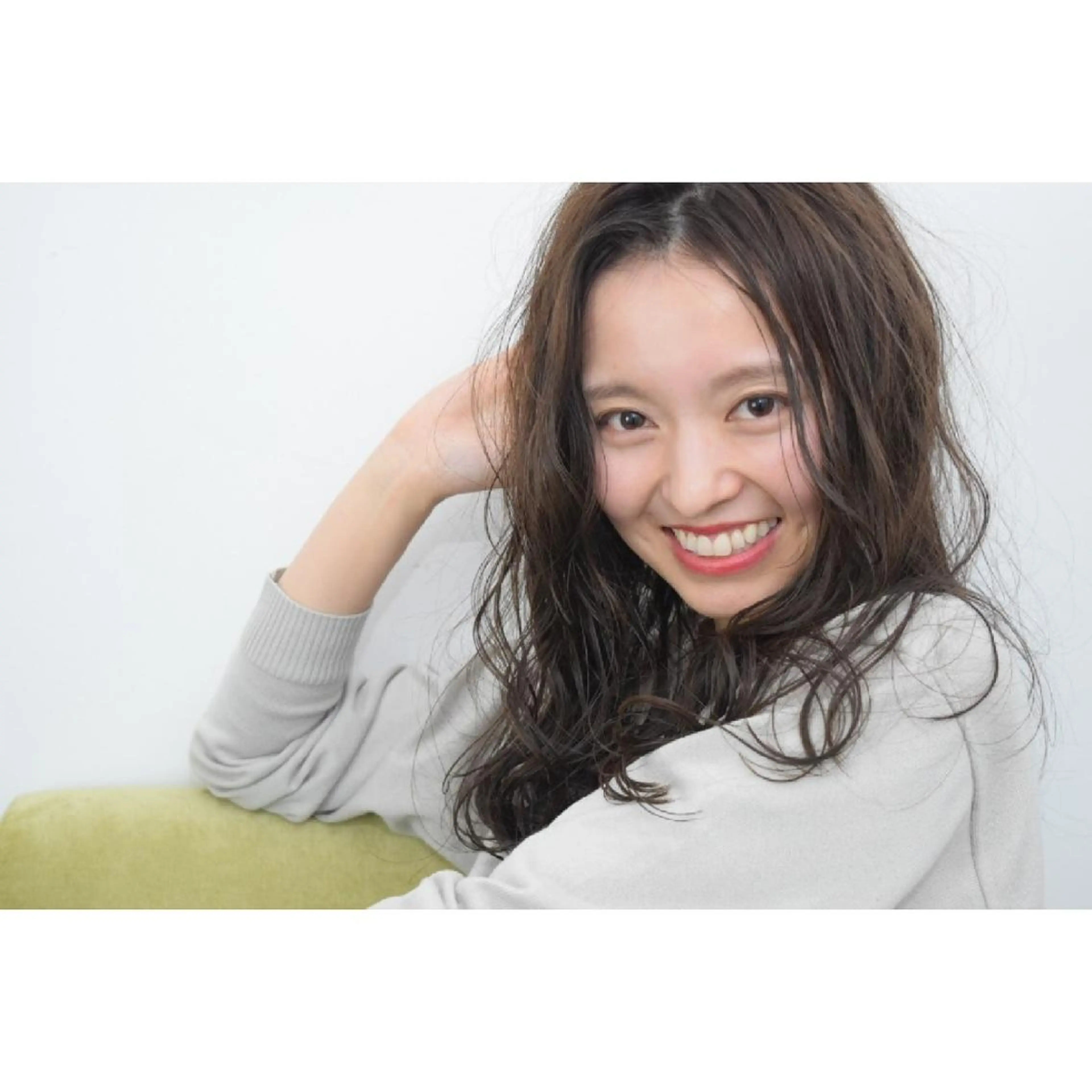 セミロング カラー パーマ みなみ ゆうすけのヘアスタイル