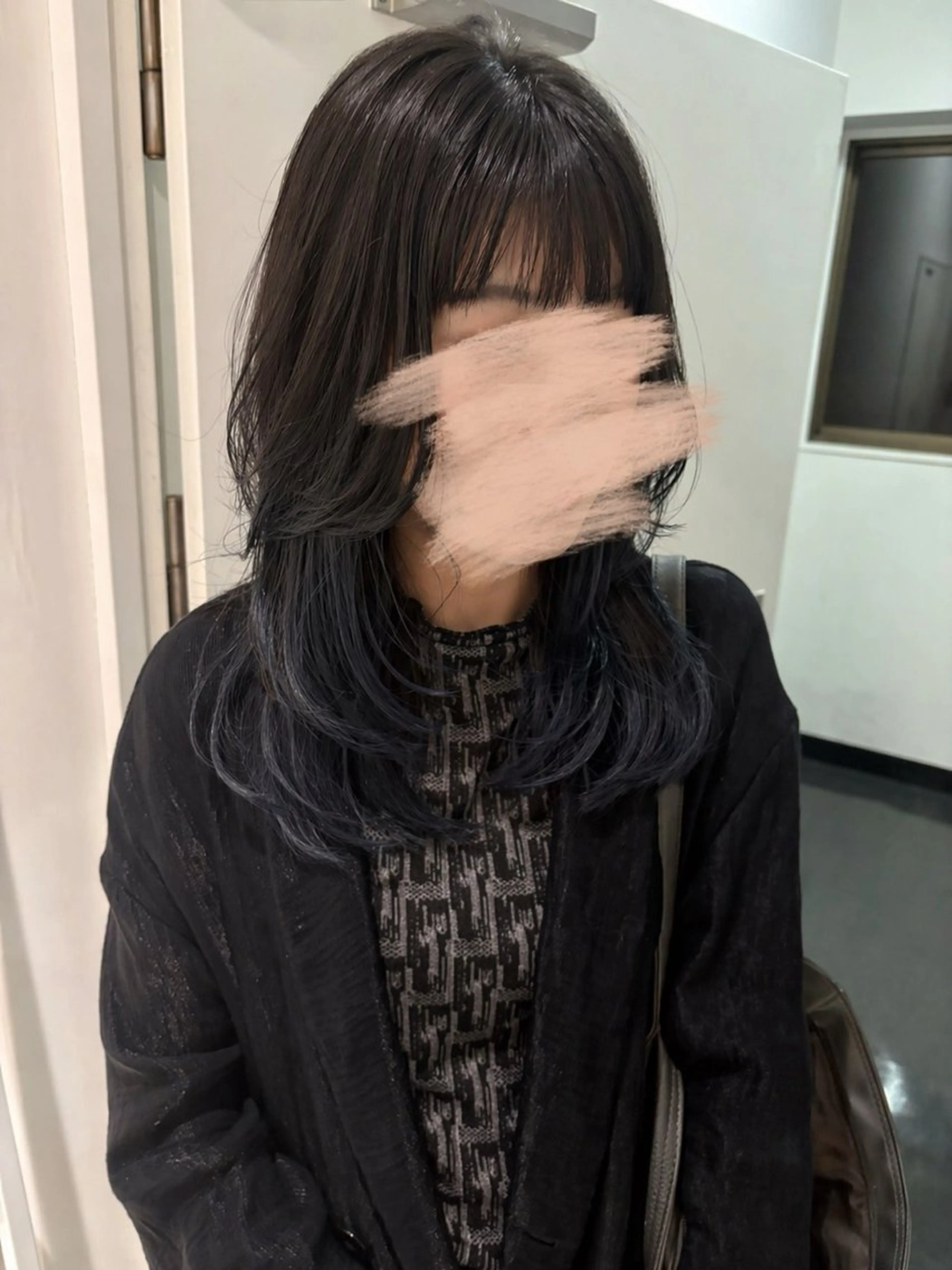 ミディアム ヘアカラー 大山 茶子のヘアスタイル