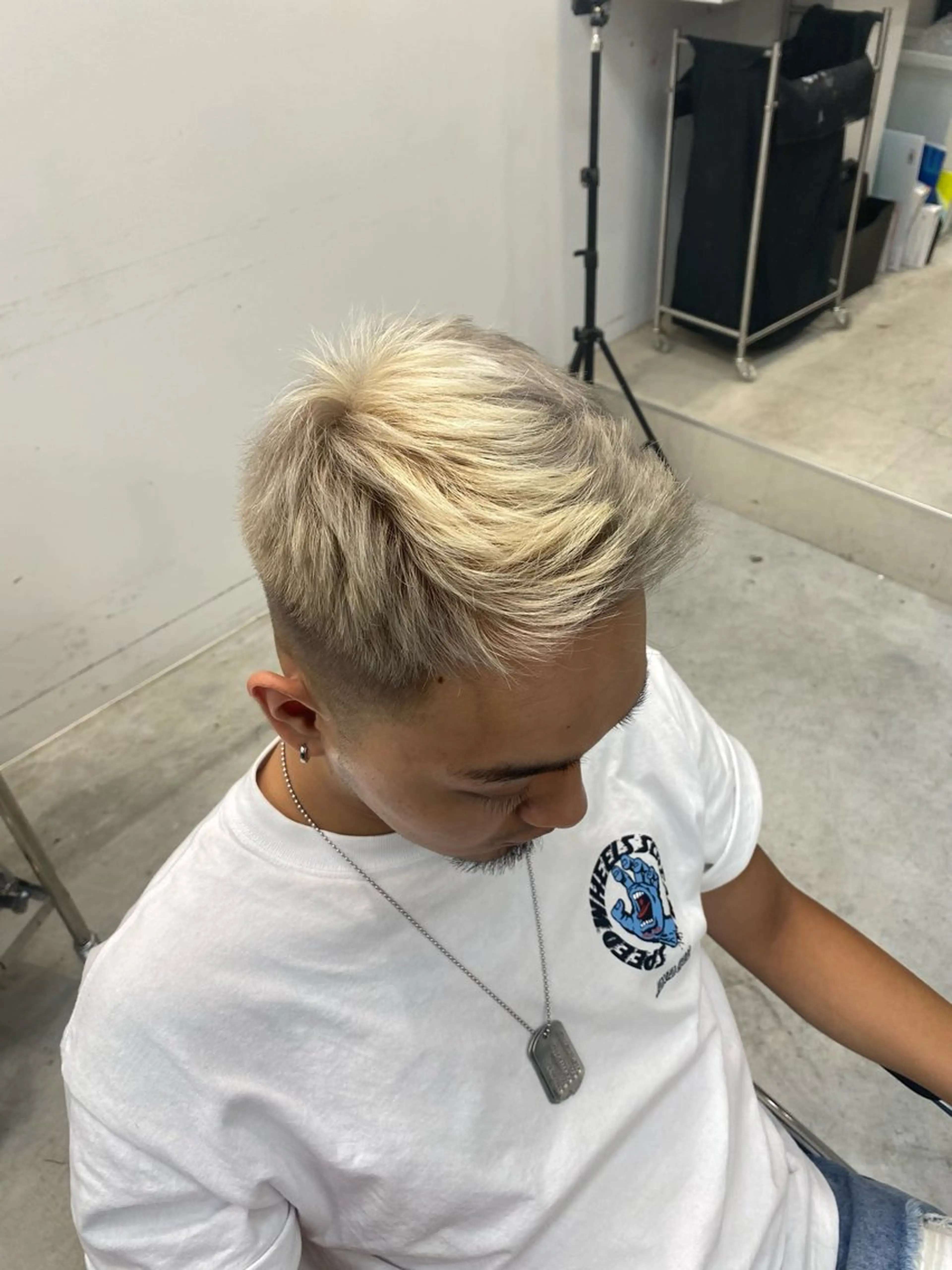 カラー デザインカラー 漆崎 相美のヘアスタイル