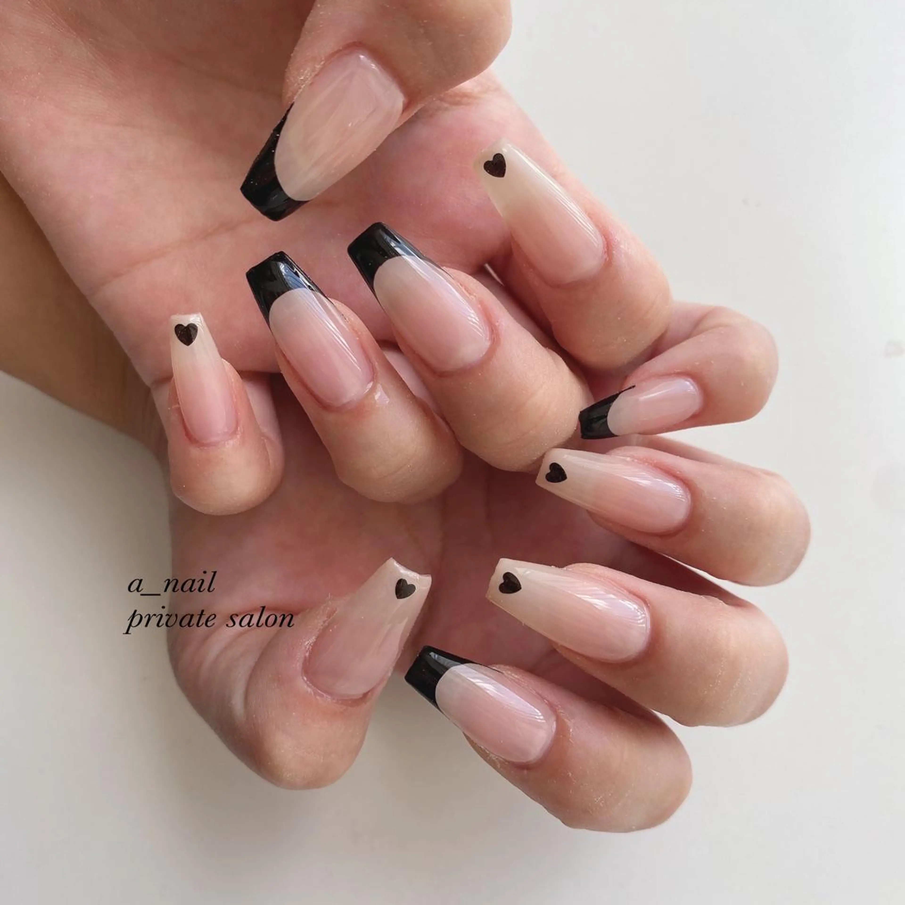 ネイル アニマル柄 フレンチネイル ジェルネイル 氷ネイル・うるうるネイル レース 菅 恵奈のネイルデザイン