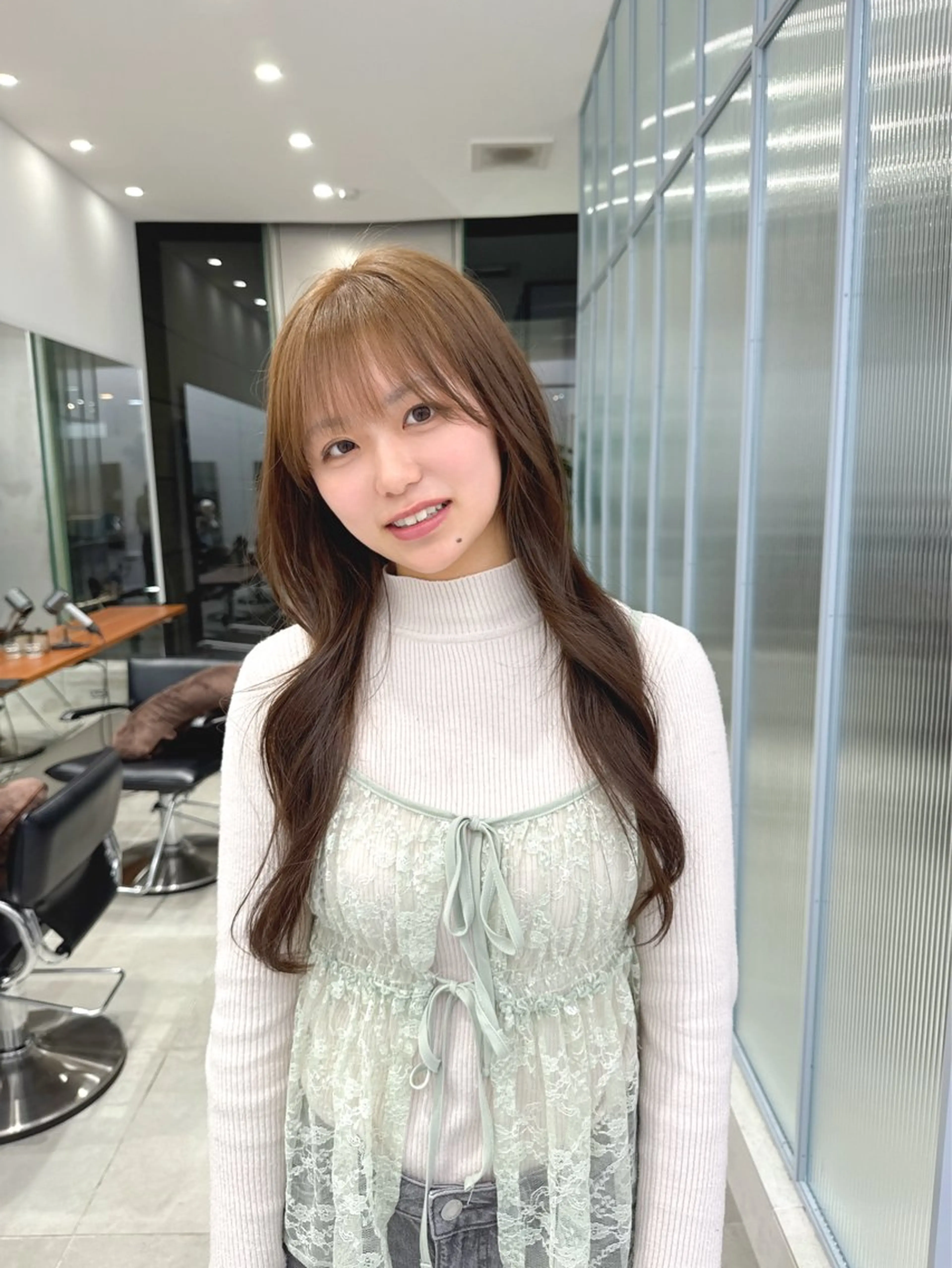 ロング カラー ベージュカラー ヘアカラー ひかり／ベージュ ／似合わせカットのヘアスタイル