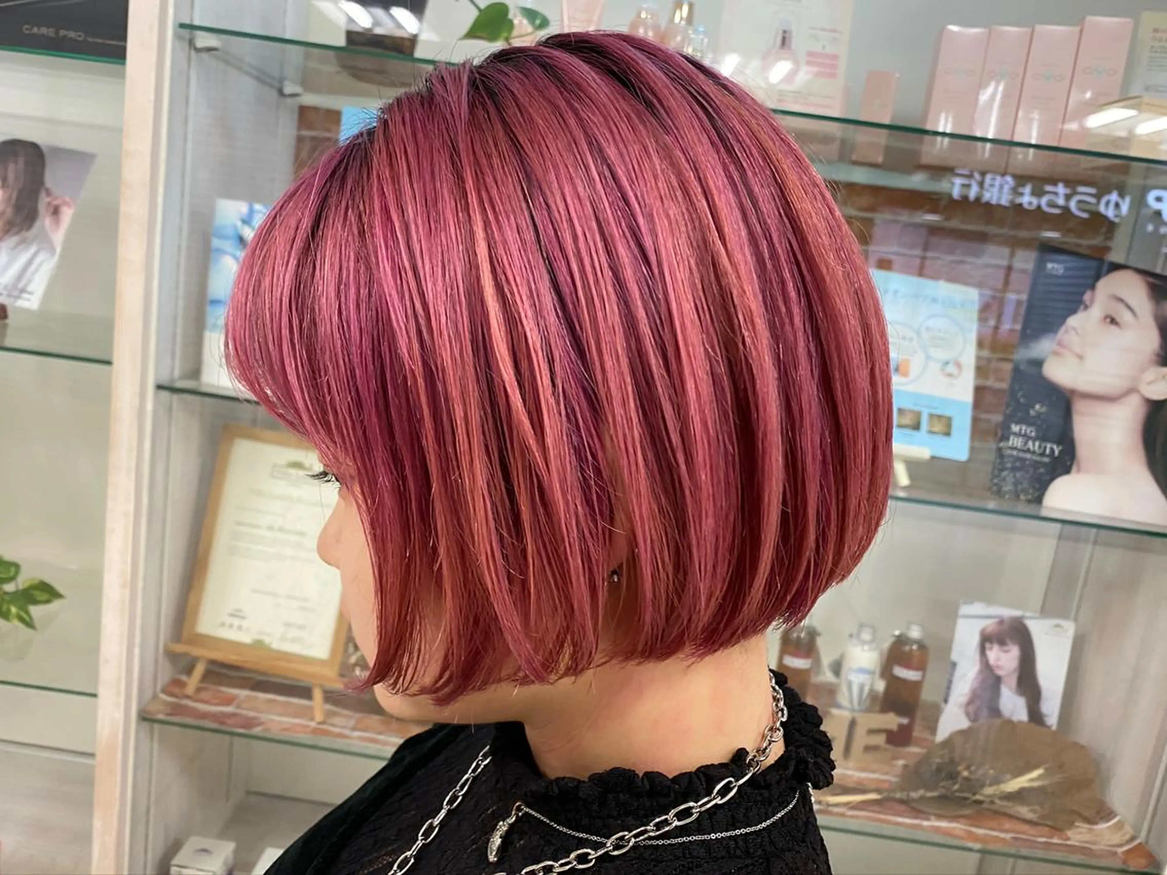ショート パーマ 酸性ストレート ストレートパーマ 菅村 勇亮のヘアスタイル