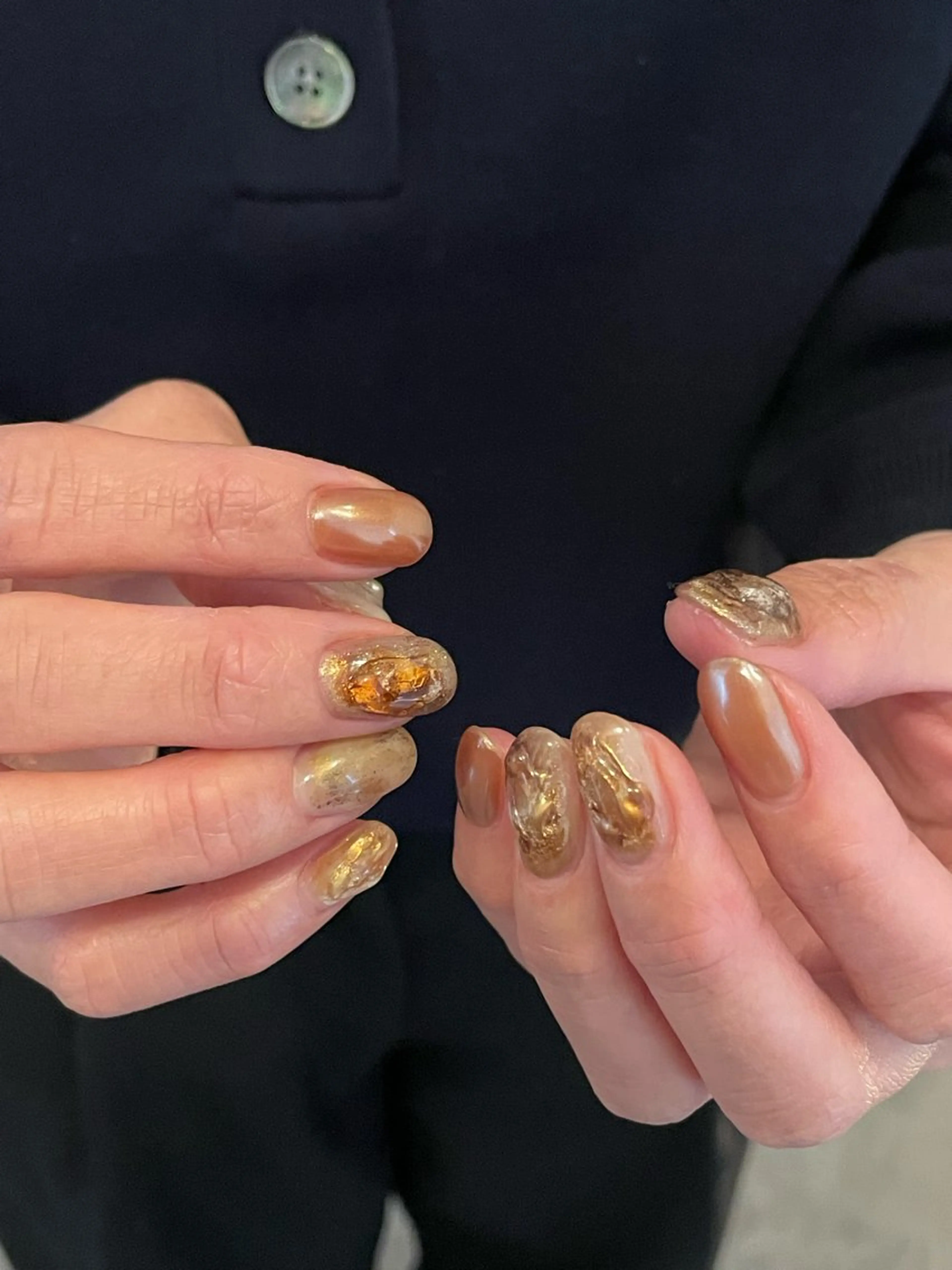 ネイル ゴールド ニュアンスネイル ハンドネイル roof nailのネイルデザイン