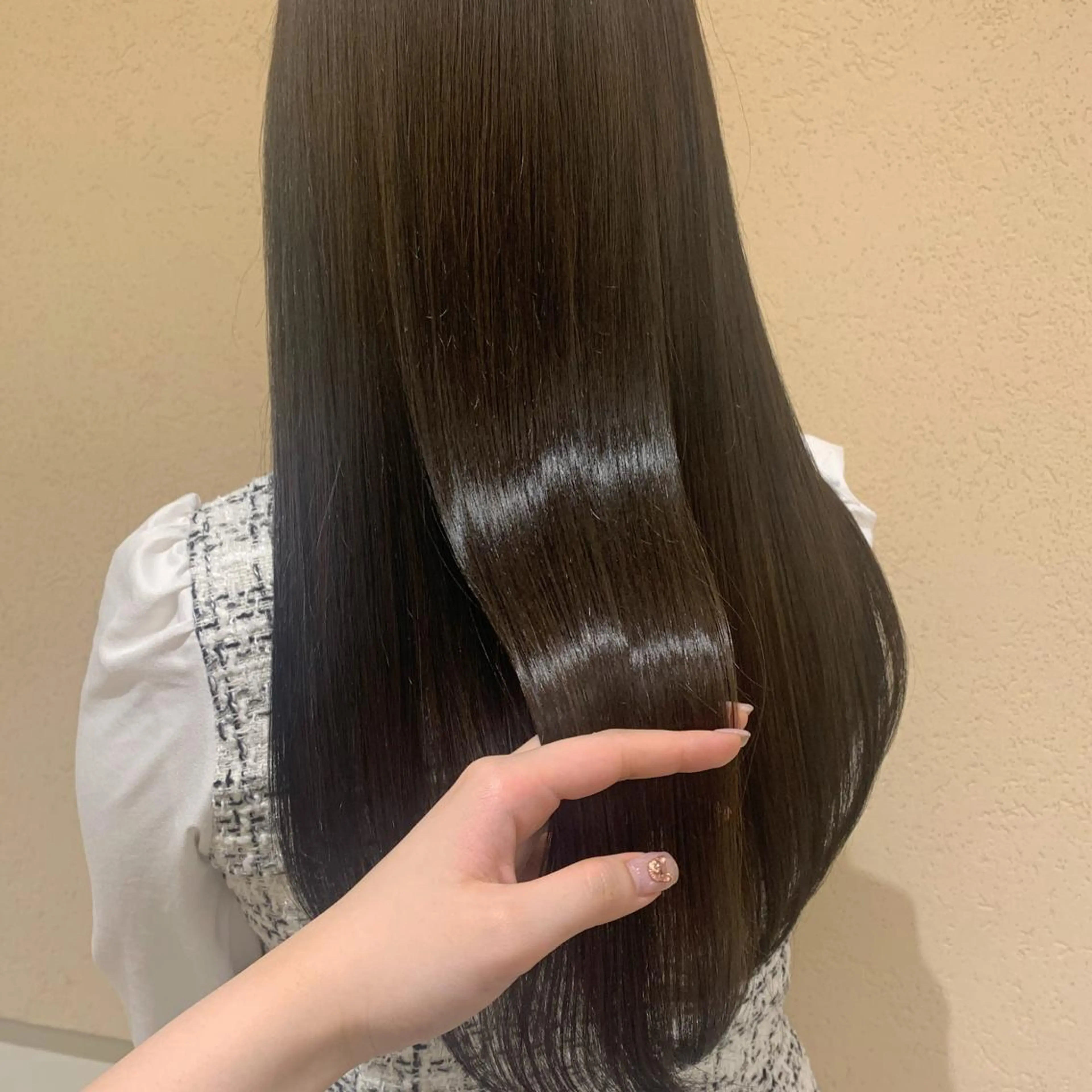 ロング カラー アッシュ アッシュブラウン ブラウンカラー ダークアッシュ GO TODAY SHAiRE SALON所属・𝒢𝒾𝓇𝓁𝓎 ⑅　𝓎𝓊𝓀𝒶のヘアスタイル