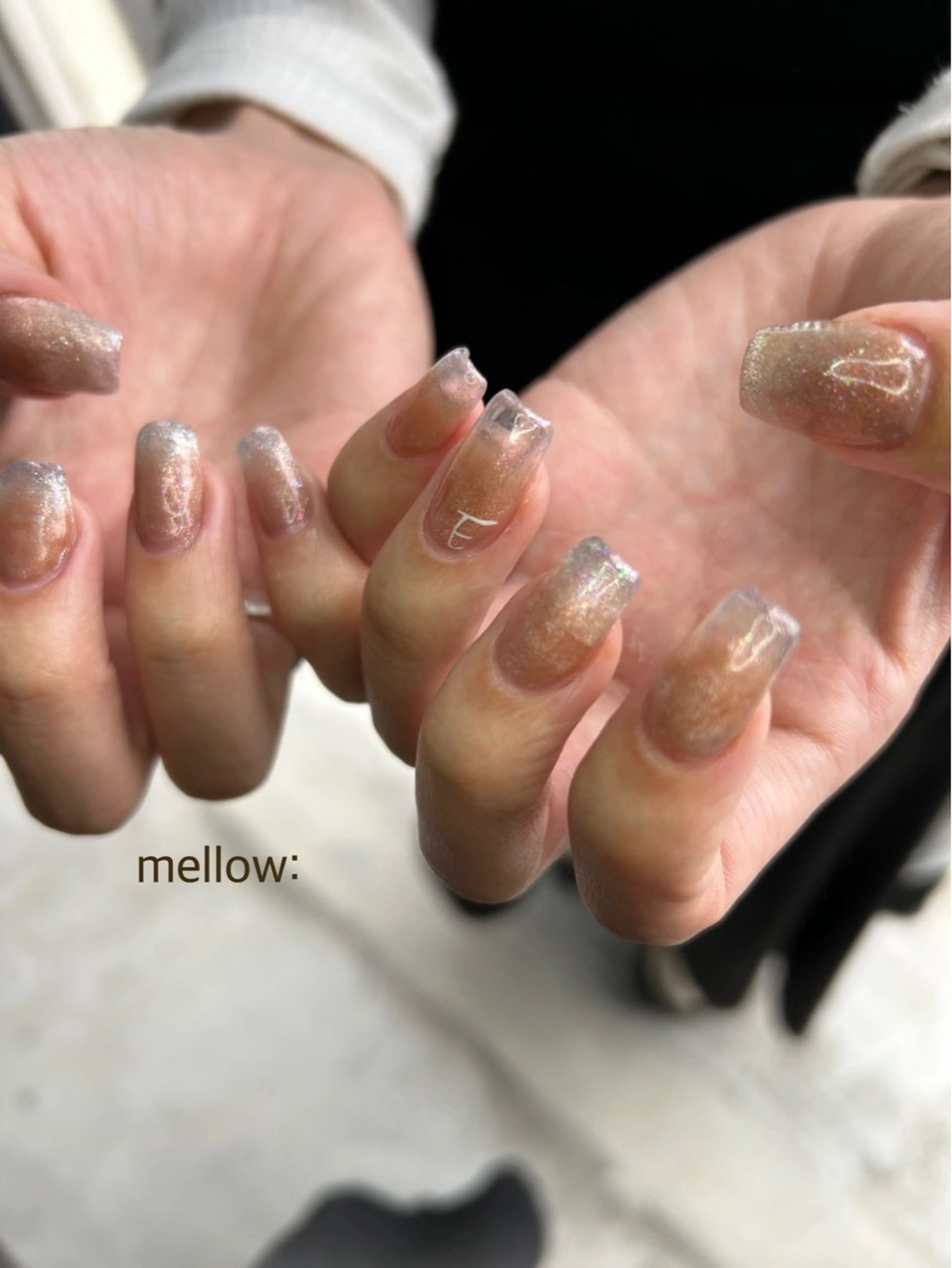 ネイル ブラウン グラデーション ラメ(グリッター) マグネットネイル mellow:ｸﾙﾐ ﹡˖˟༝🎀˖˟ ༝のネイルデザイン