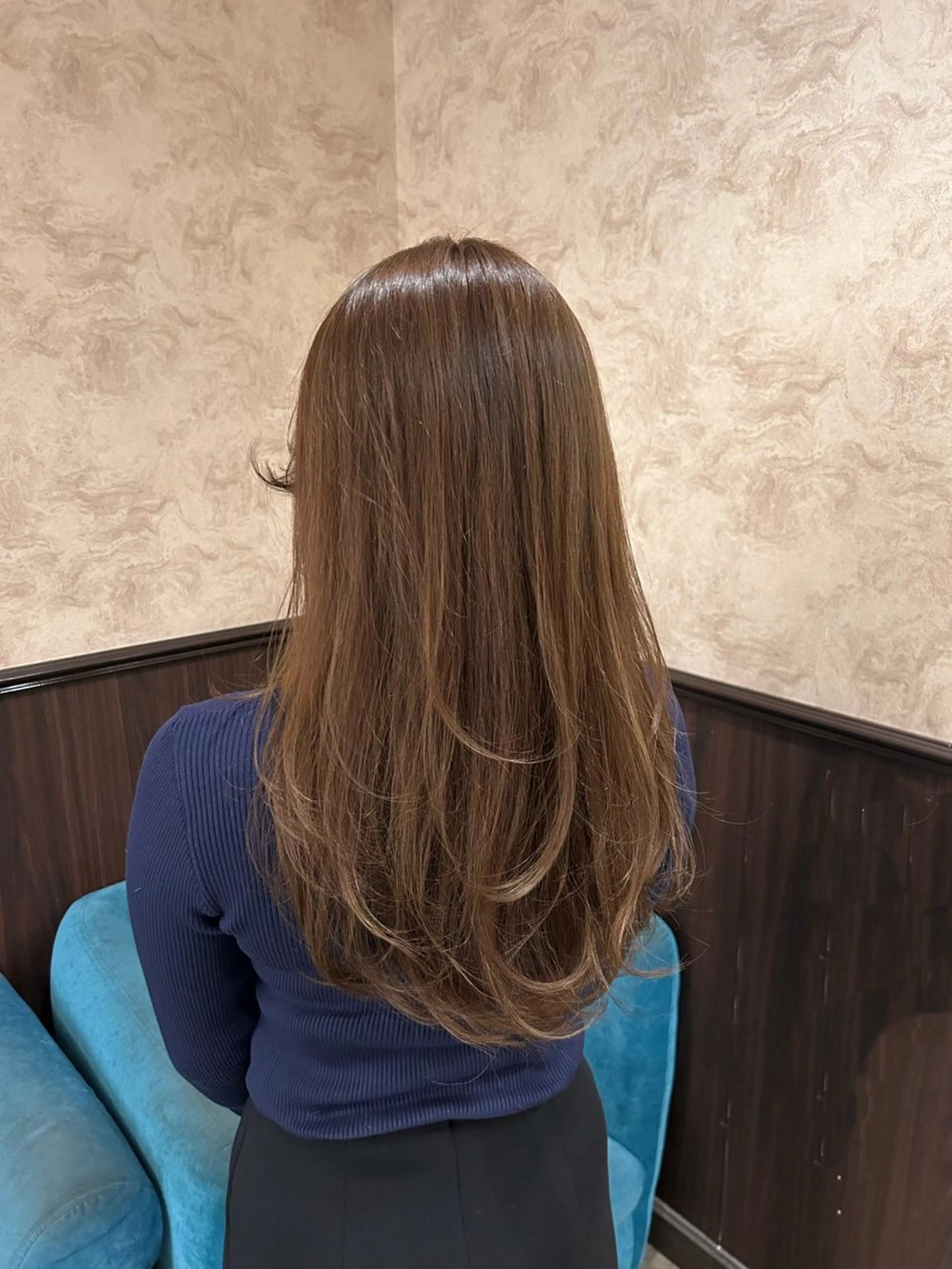 ロング カラー カット ヘアカラー Momo/海外ヘア レイヤー/ハイライトのヘアスタイル