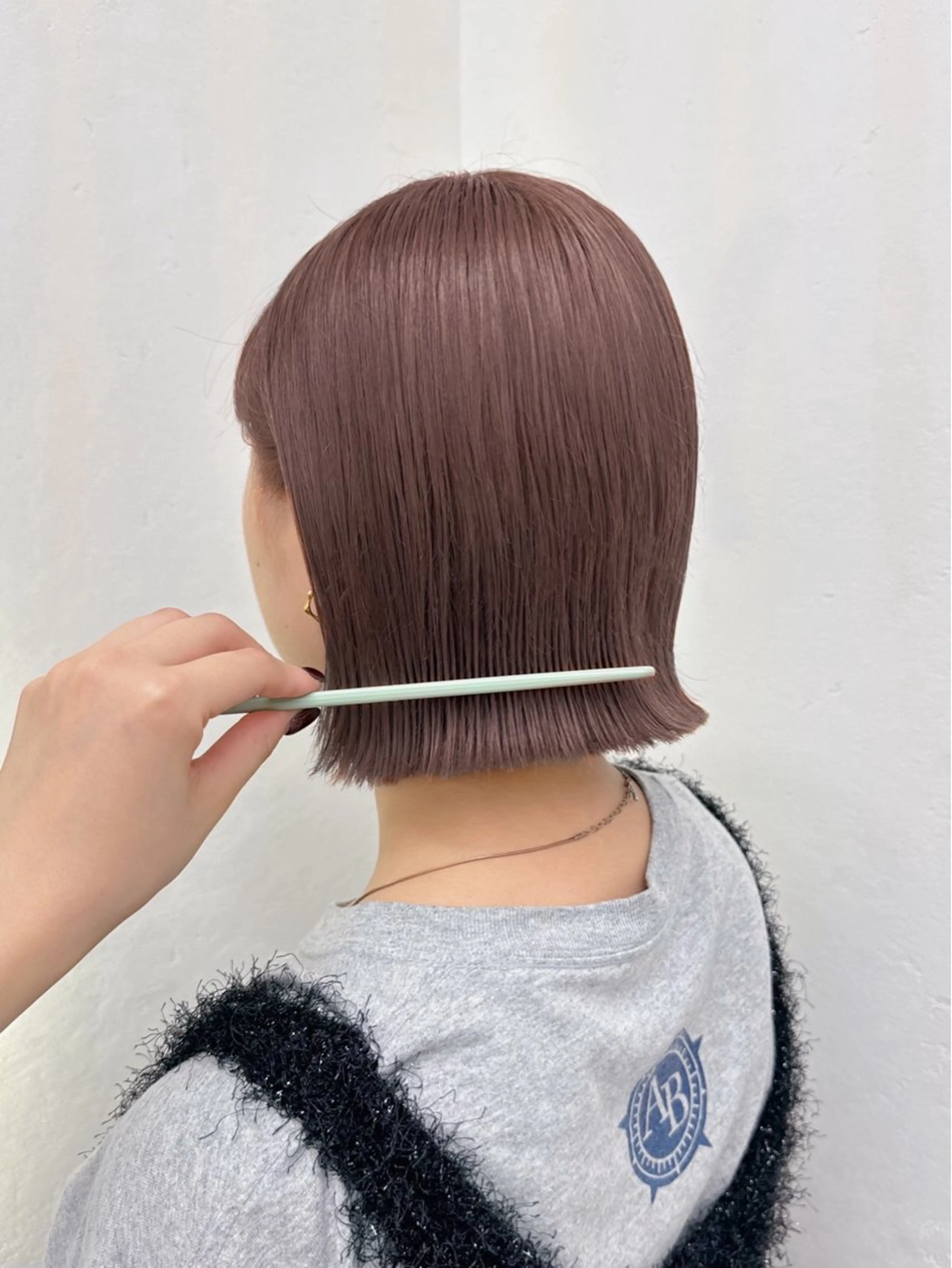 ショート カラー ヘアカラー トリートメント ボブ/レイヤー/ グレージュ/moyuのヘアスタイル