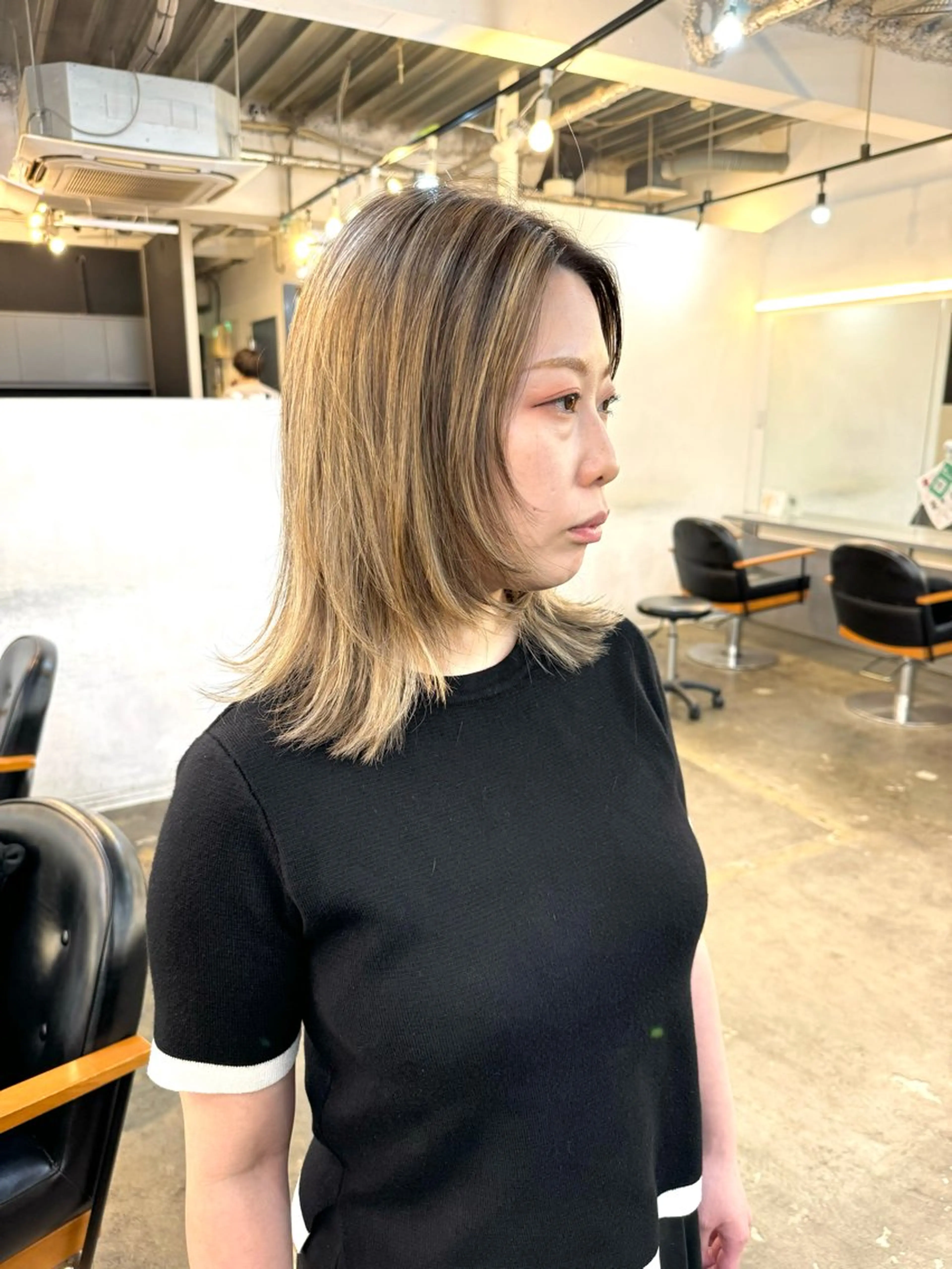 ミディアム カット ヘアカラー ✂韓国レイヤー 🦋みやび🪽のヘアスタイル