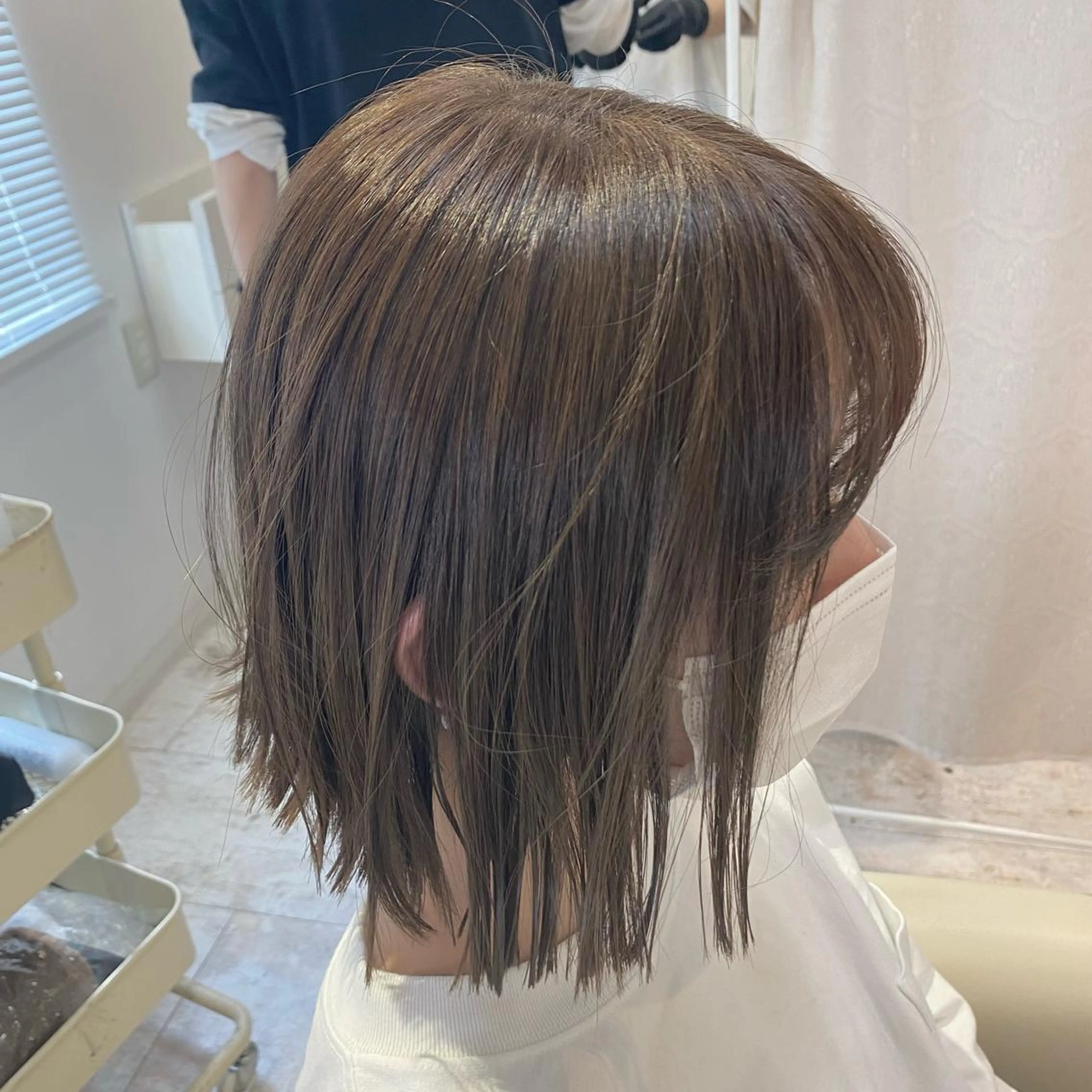 ミディアム カラー ミディアムパーマ バレイヤージュ イヤリングカラー グラデーションカラー ハイライトカラー ブリーチなしWカラー /酸性ストレート河本のヘアスタイル